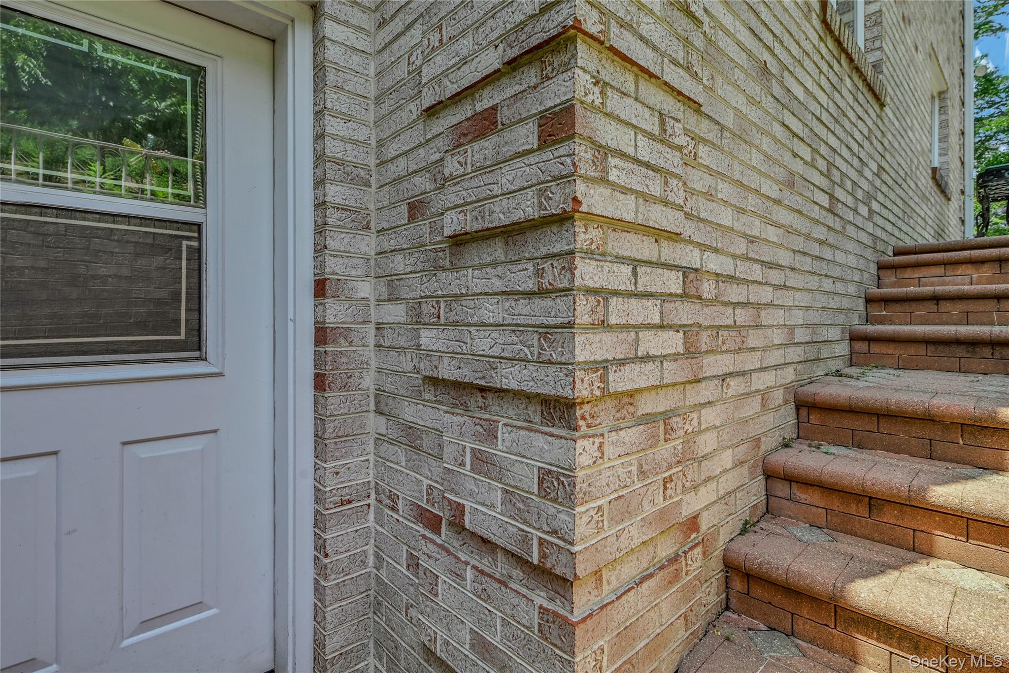 1537 Laurel Hollow Road, Laurel Hollow, NY 11791