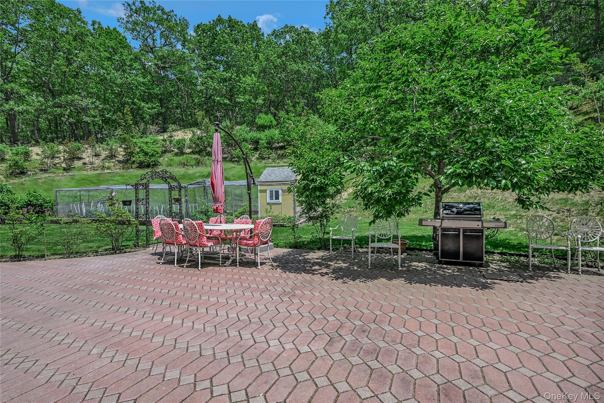 1537 Laurel Hollow Road, Laurel Hollow, NY 11791