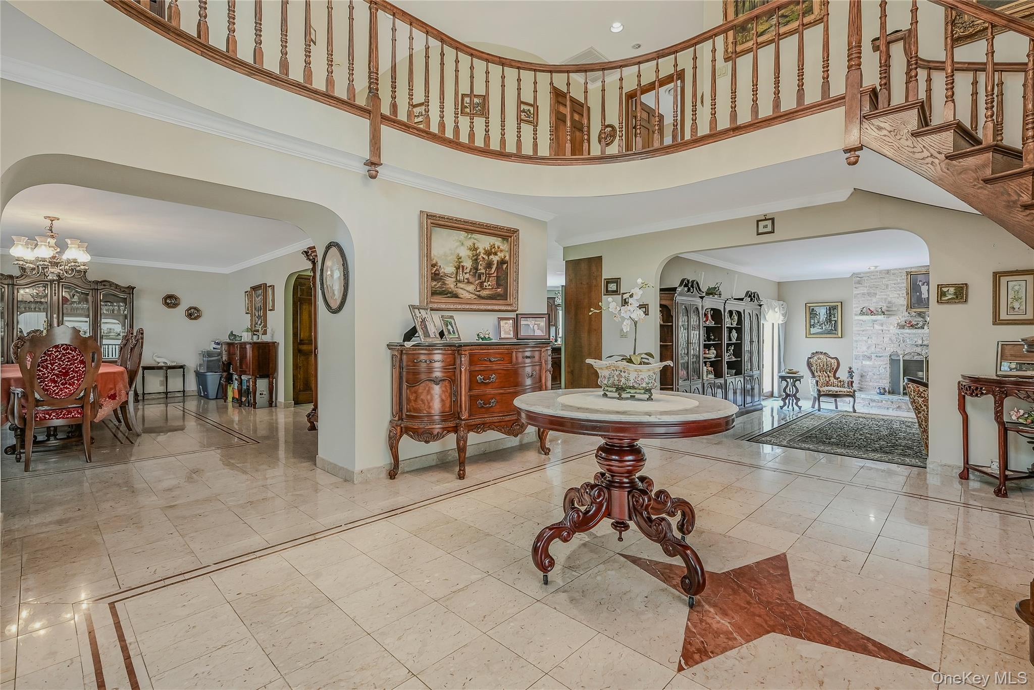 1537 Laurel Hollow Road, Laurel Hollow, NY 11791