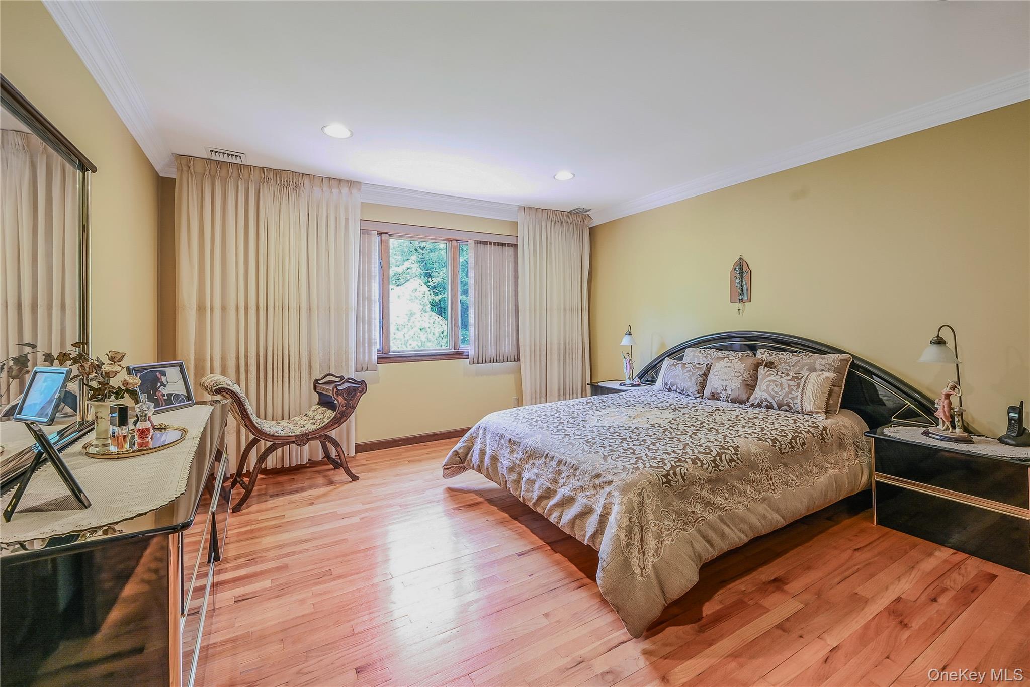 1537 Laurel Hollow Road, Laurel Hollow, NY 11791