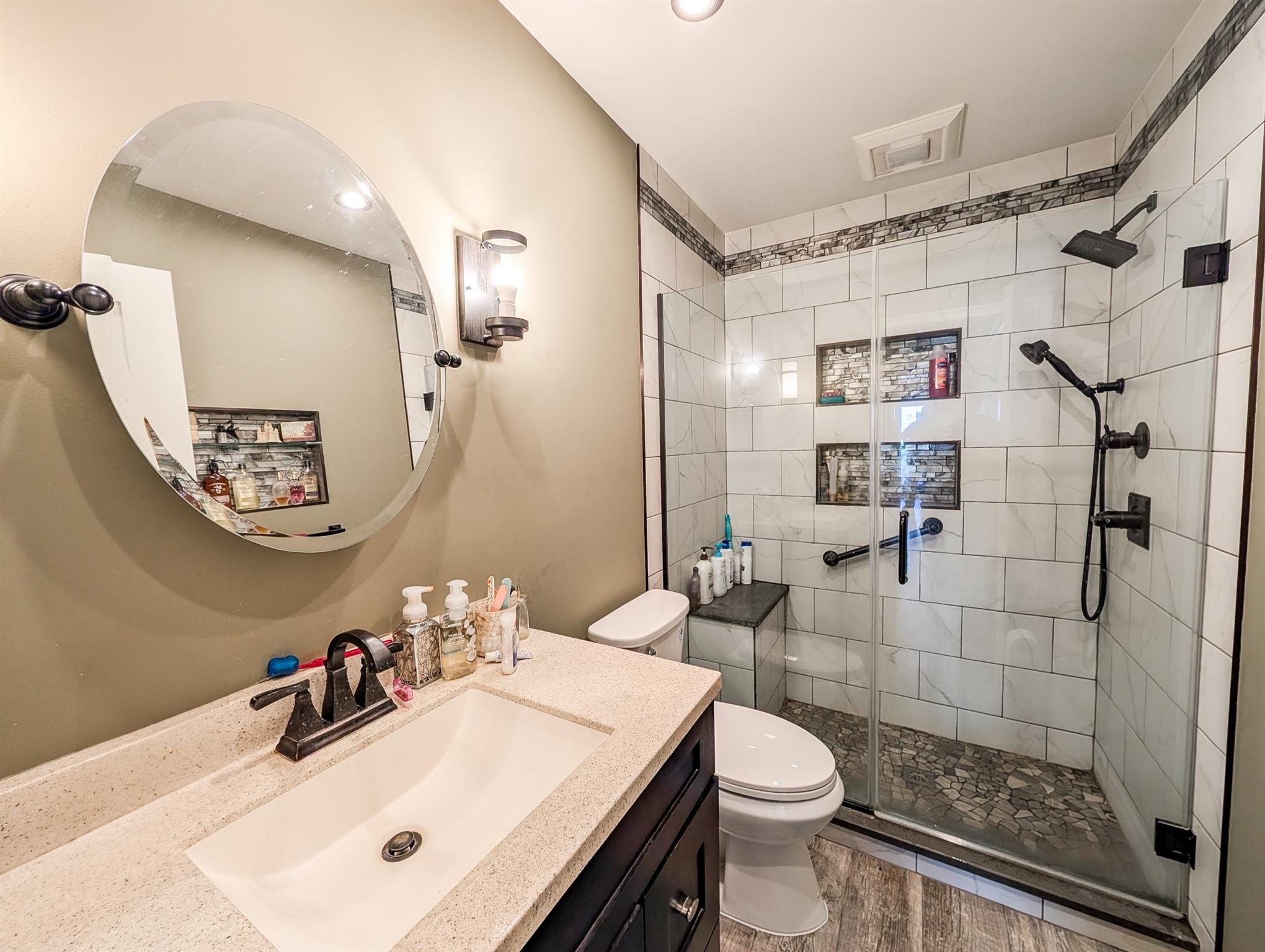 501 Lake Court # 501, Middle Island, NY 11953