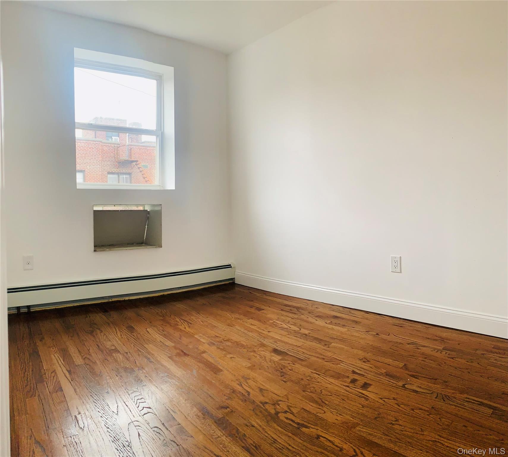 14102 Pershing Crescent, Briarwood, NY 11435