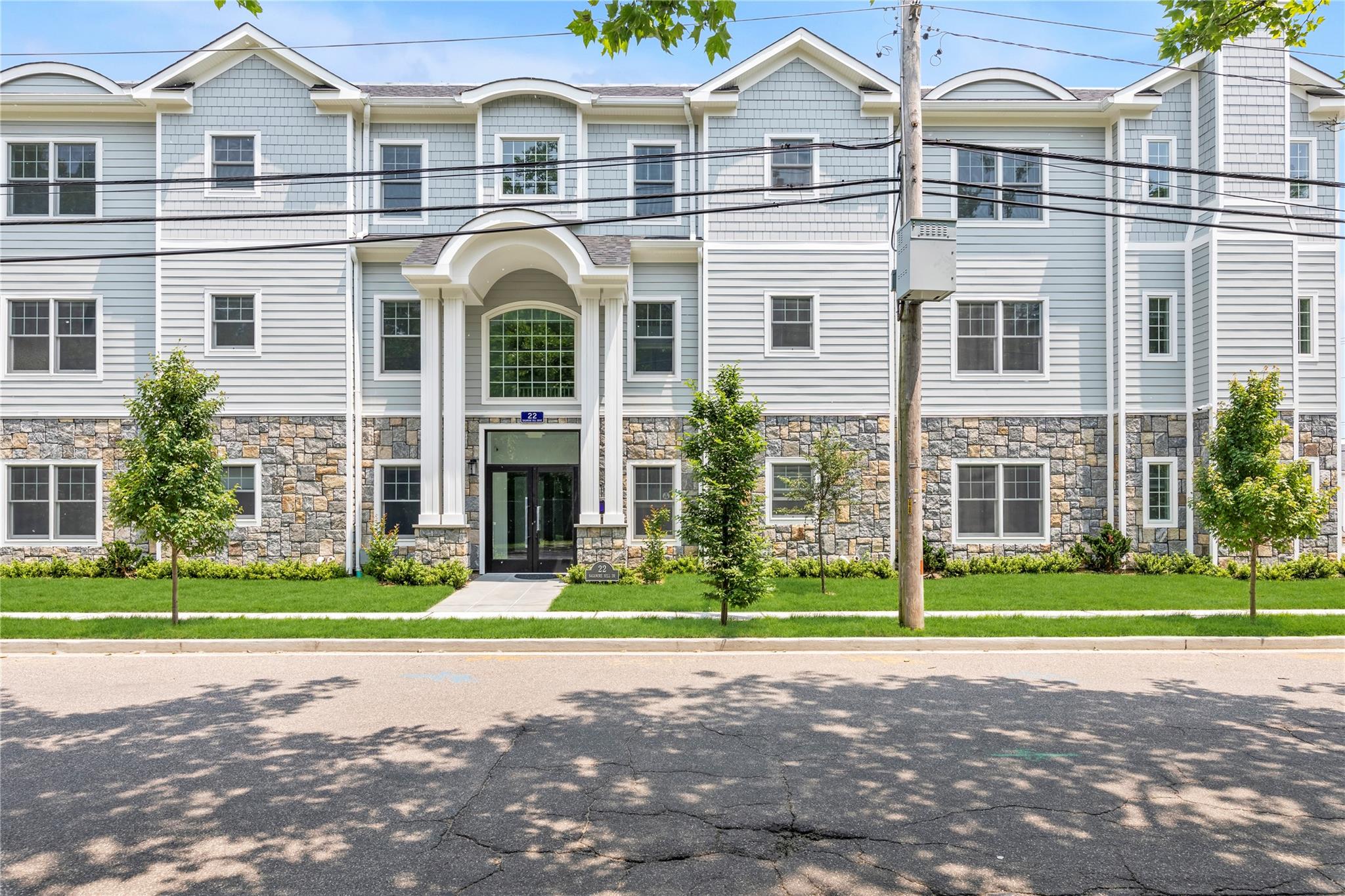 22 Sagamore Hill Drive # 2C, Port Washington, NY 11050