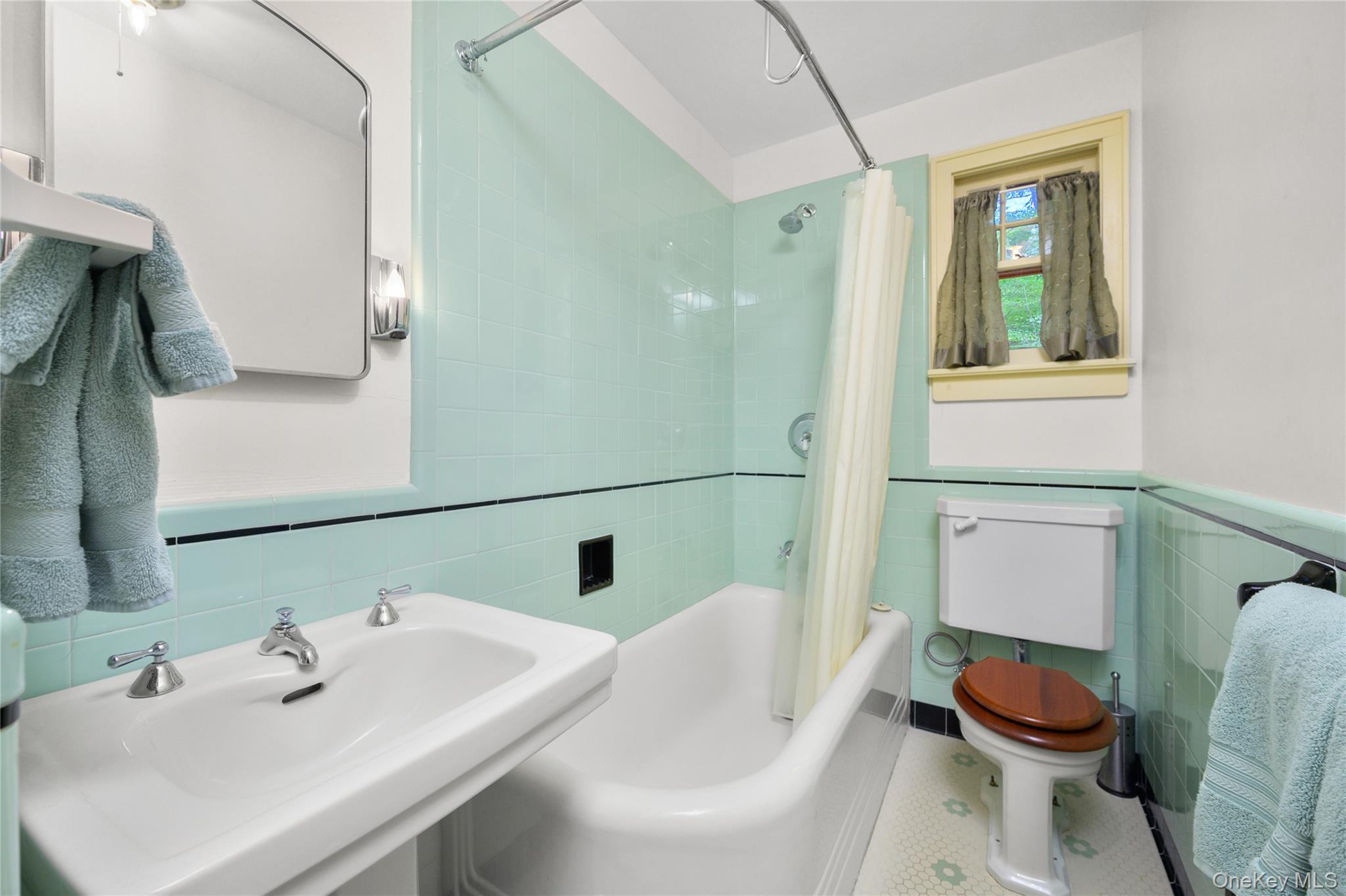 77 Lake Drive, Cold Spring, NY 10516