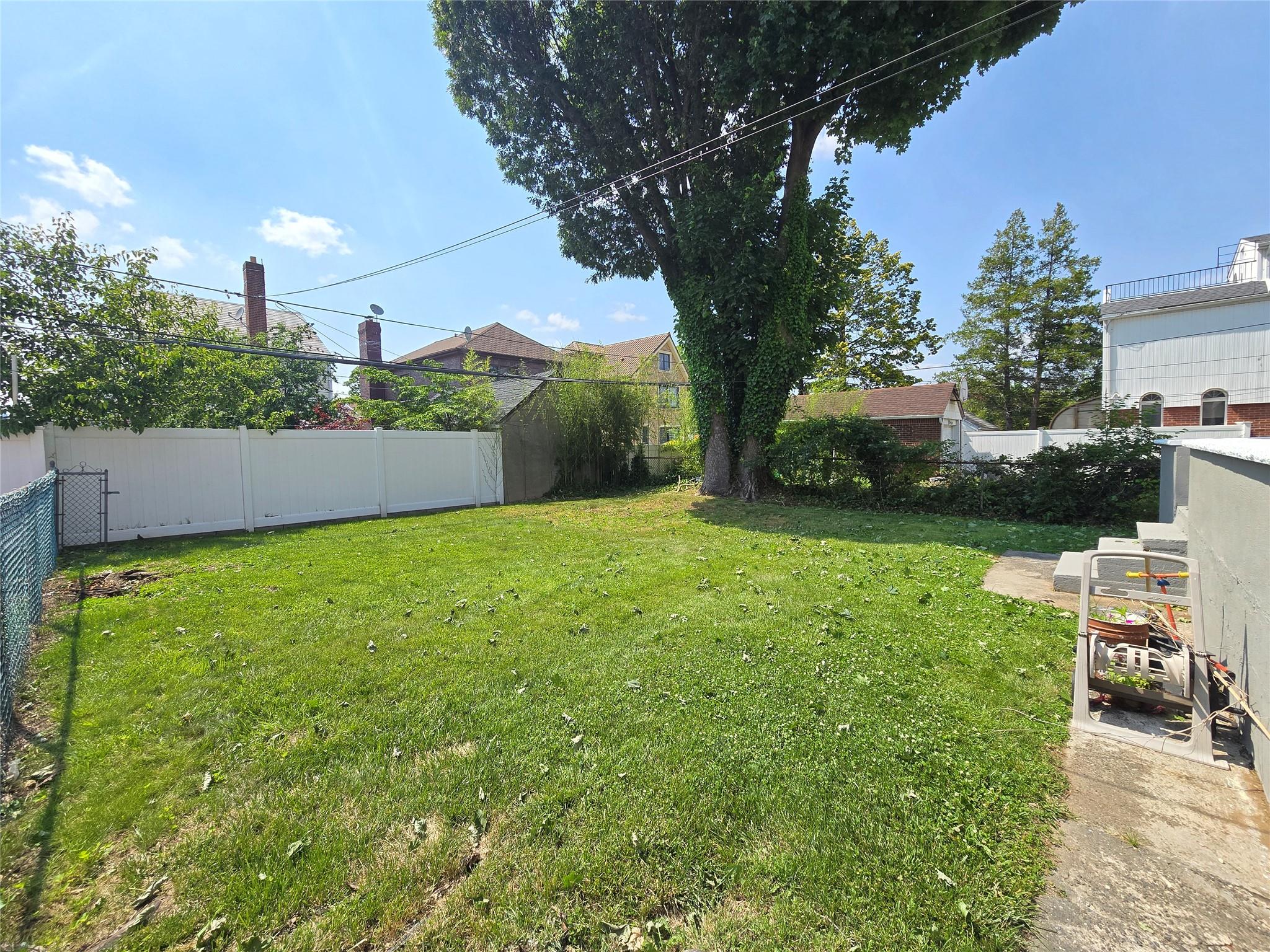 7610 174th Street, Fresh Meadows, NY 11366