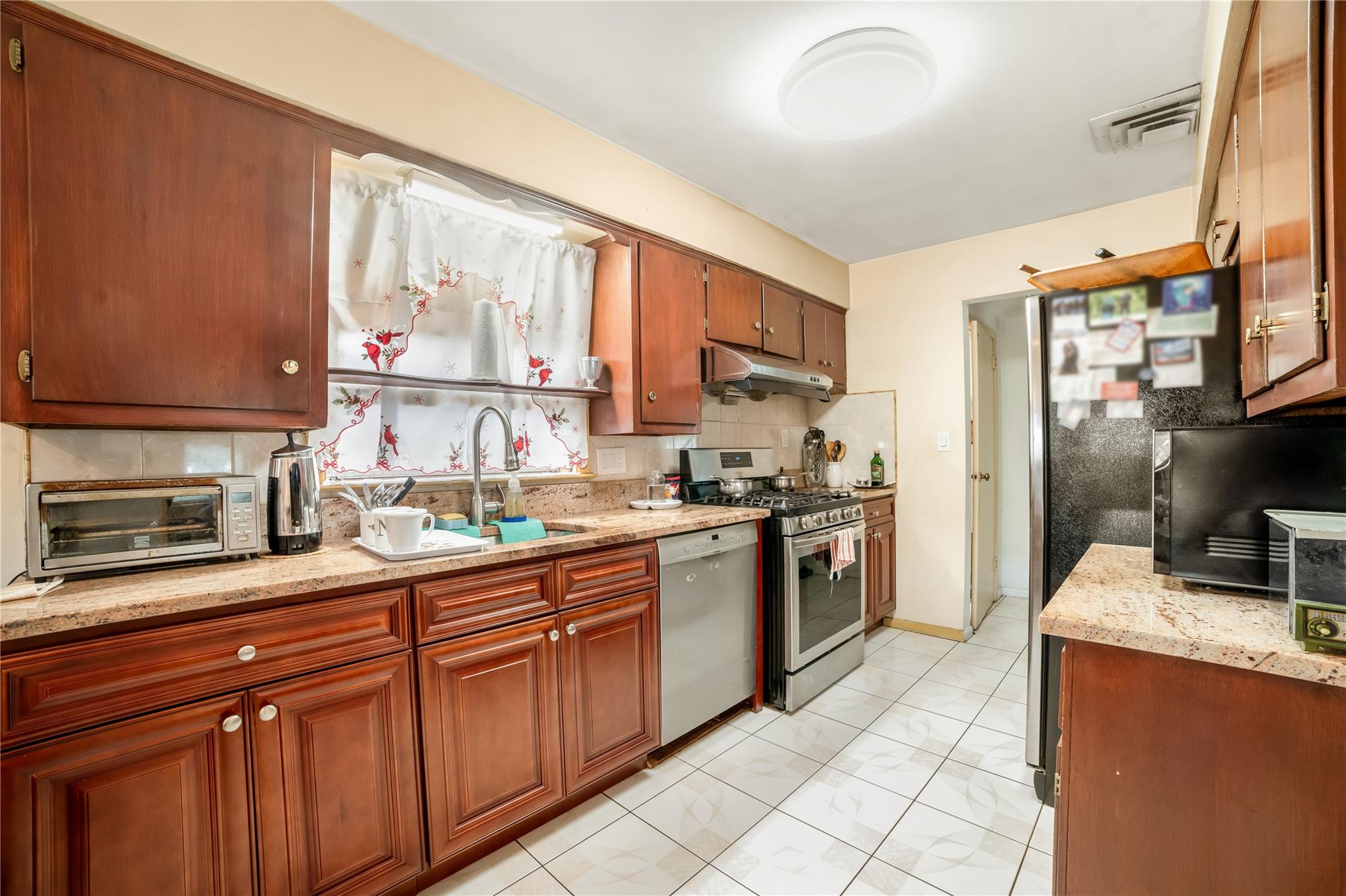 7636 250th Street, Bellerose, NY 11426