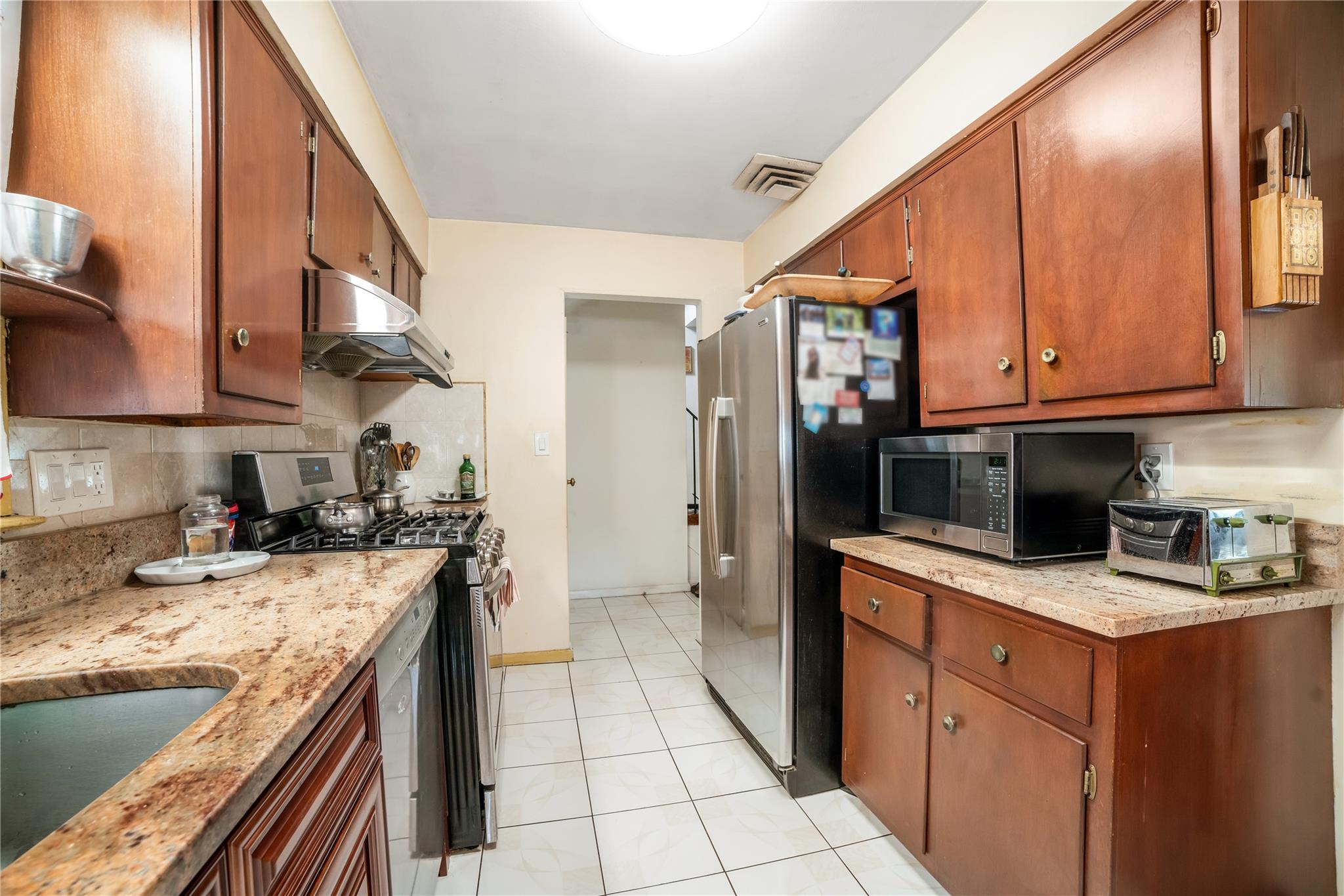 7636 250th Street, Bellerose, NY 11426