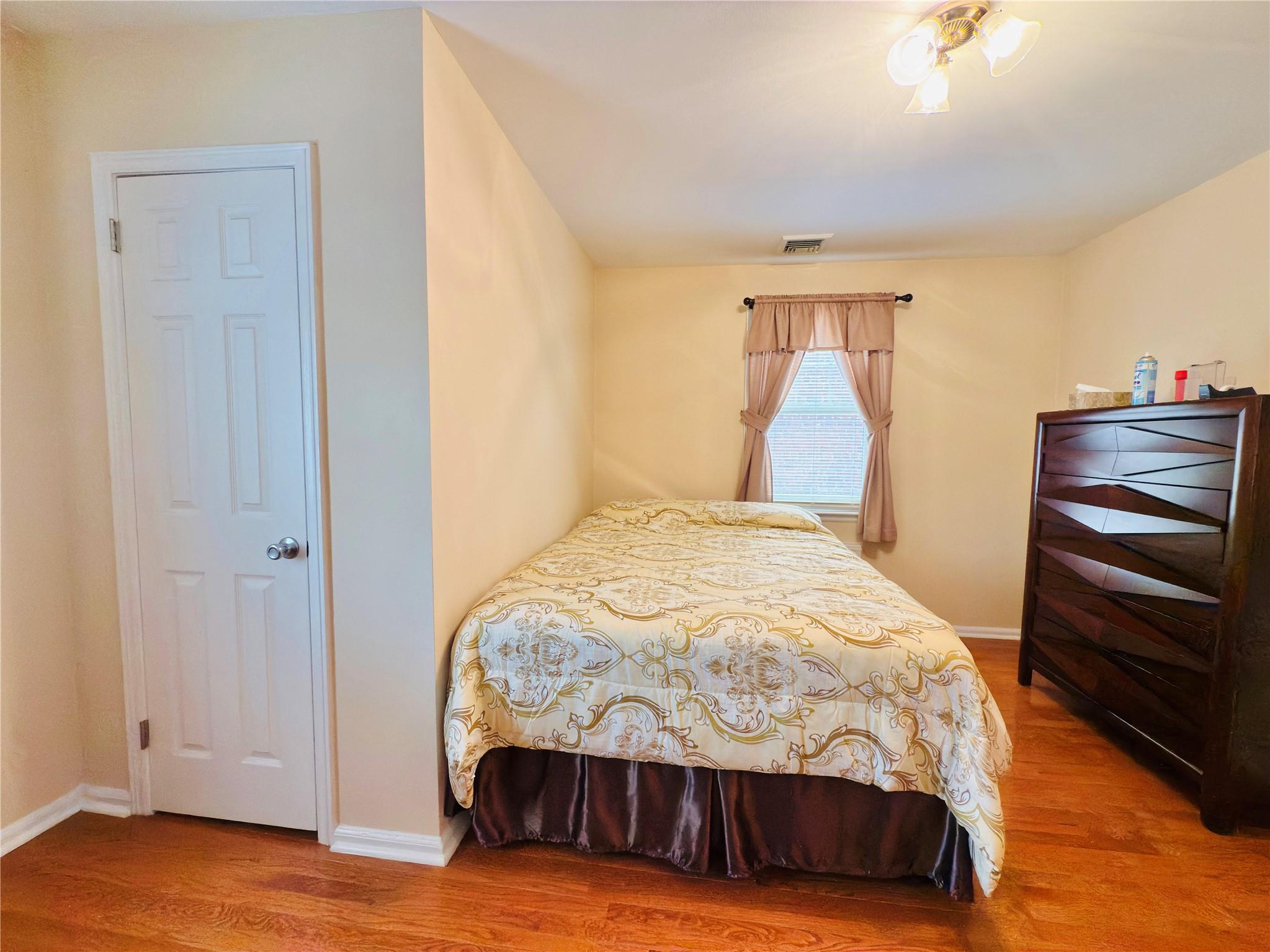 945 Swinton Avenue, Bronx, NY 10465