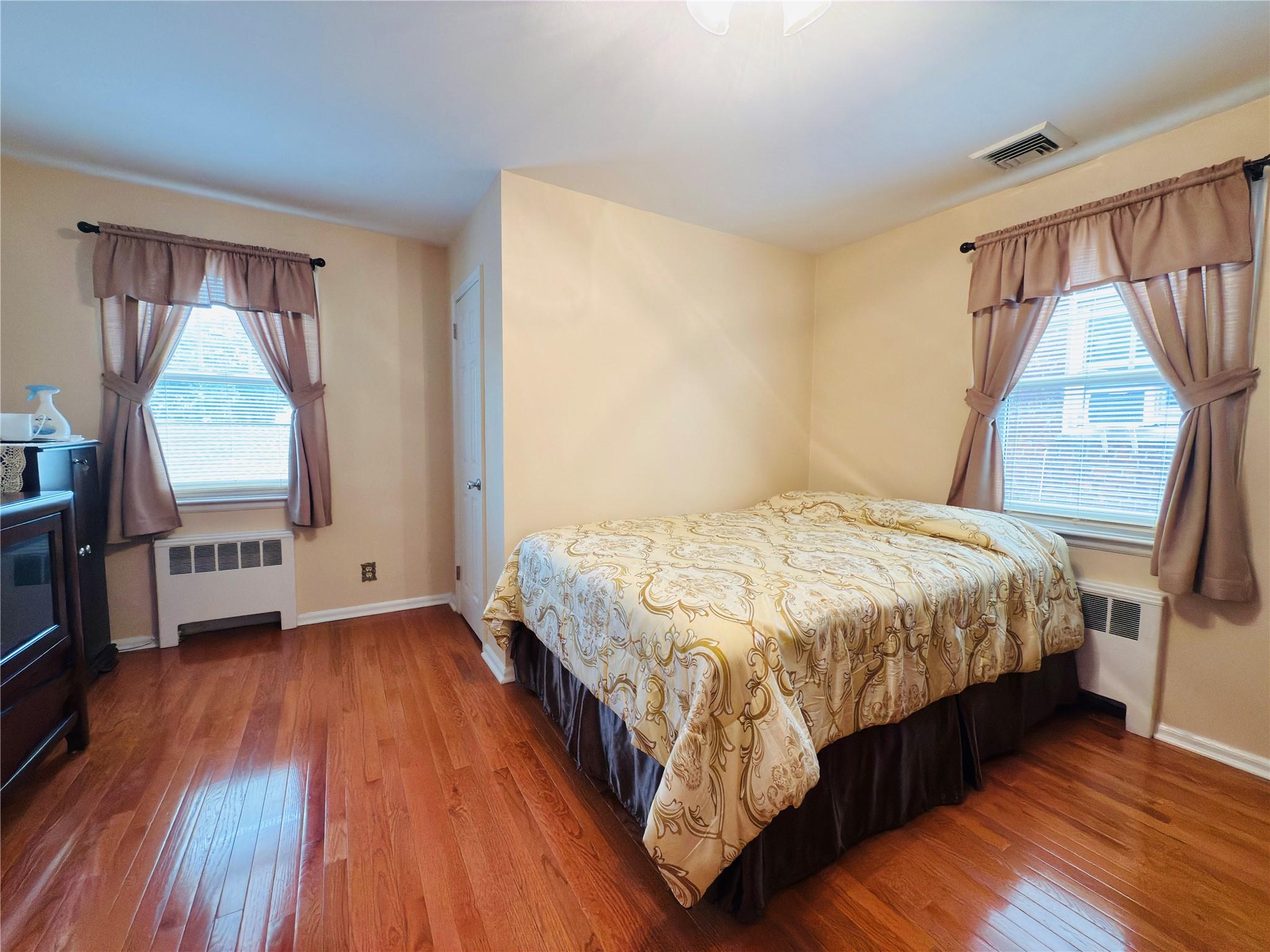 945 Swinton Avenue, Bronx, NY 10465