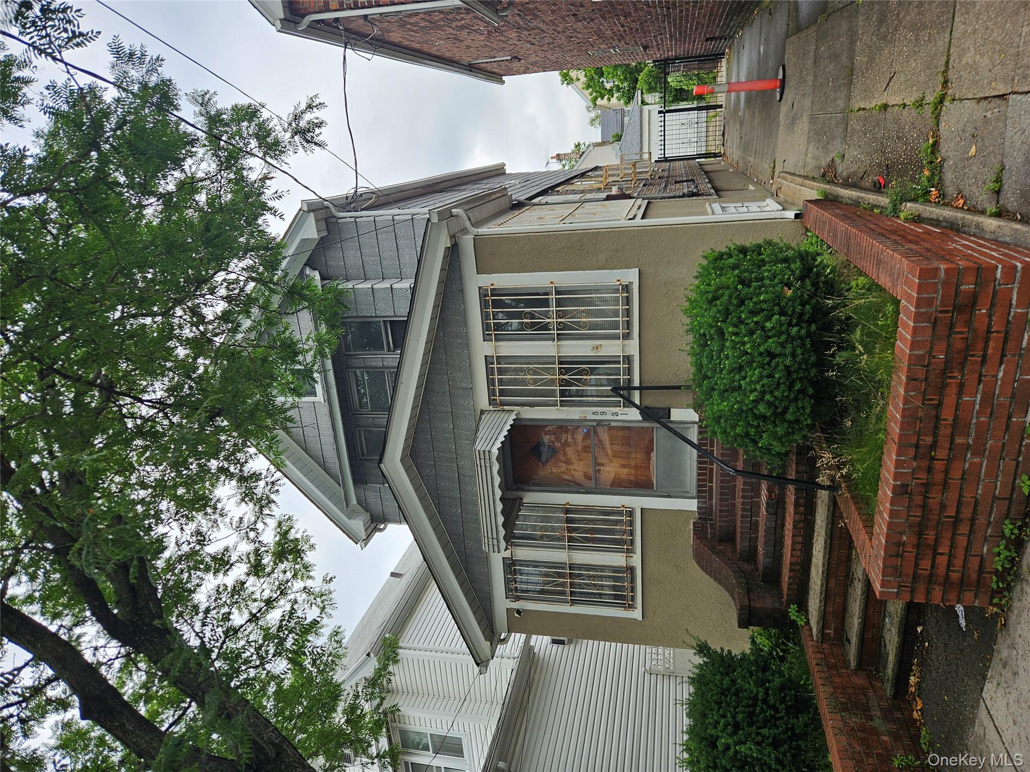 8931 184th Street, Hollis, NY 11423