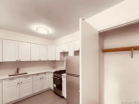 141-04 Pershing Crescent, Briarwood, NY 11435