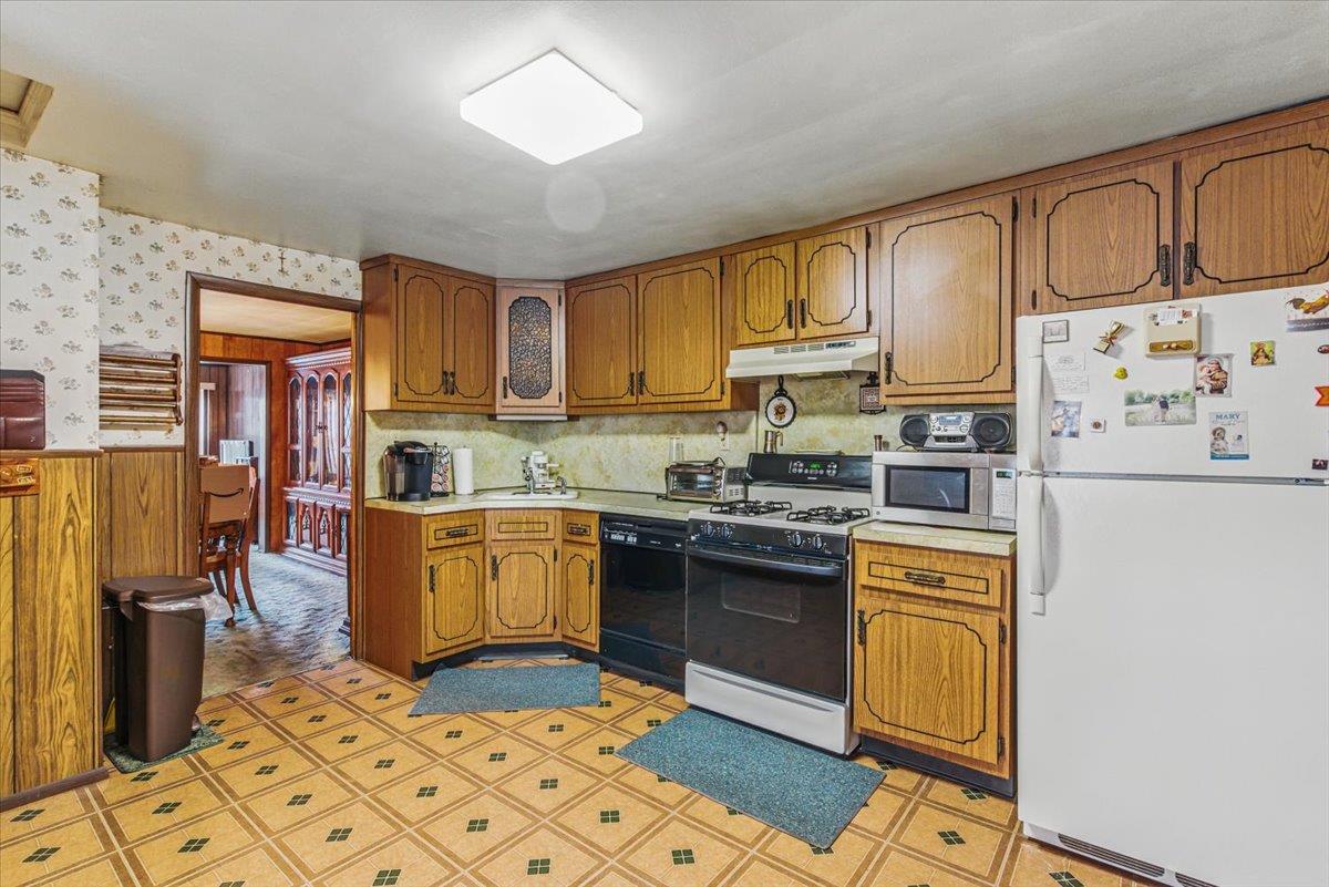 10364 52nd Avenue, Flushing, NY 11368