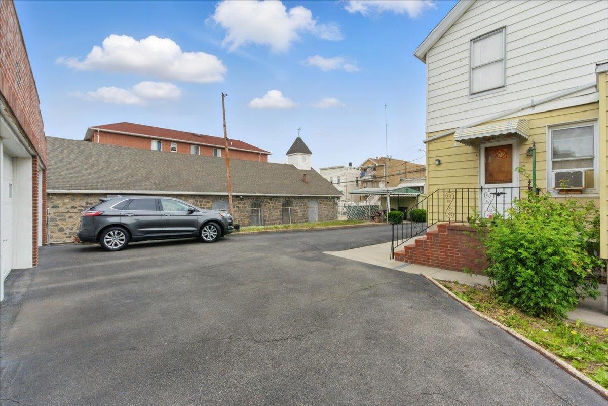 10364 52nd Avenue, Flushing, NY 11368