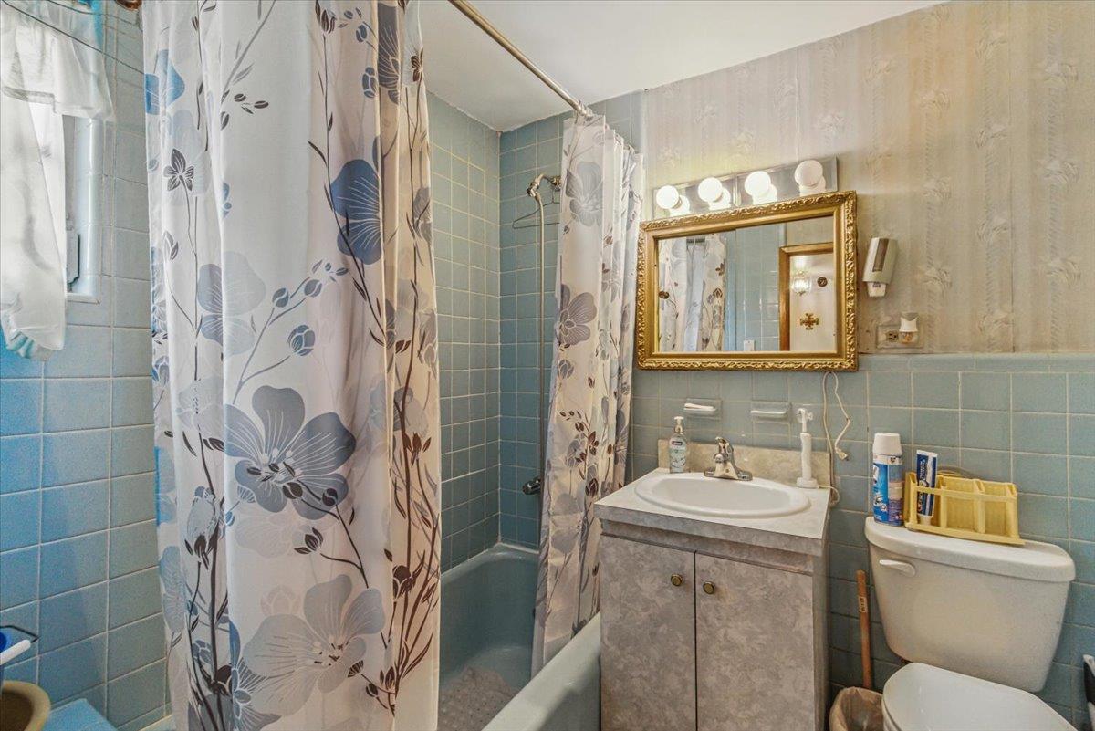 10364 52nd Avenue, Flushing, NY 11368