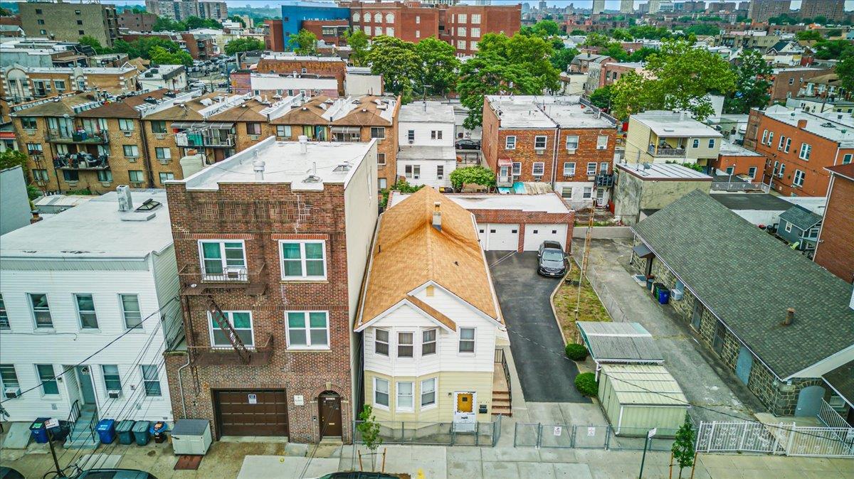 10364 52nd Avenue, Flushing, NY 11368