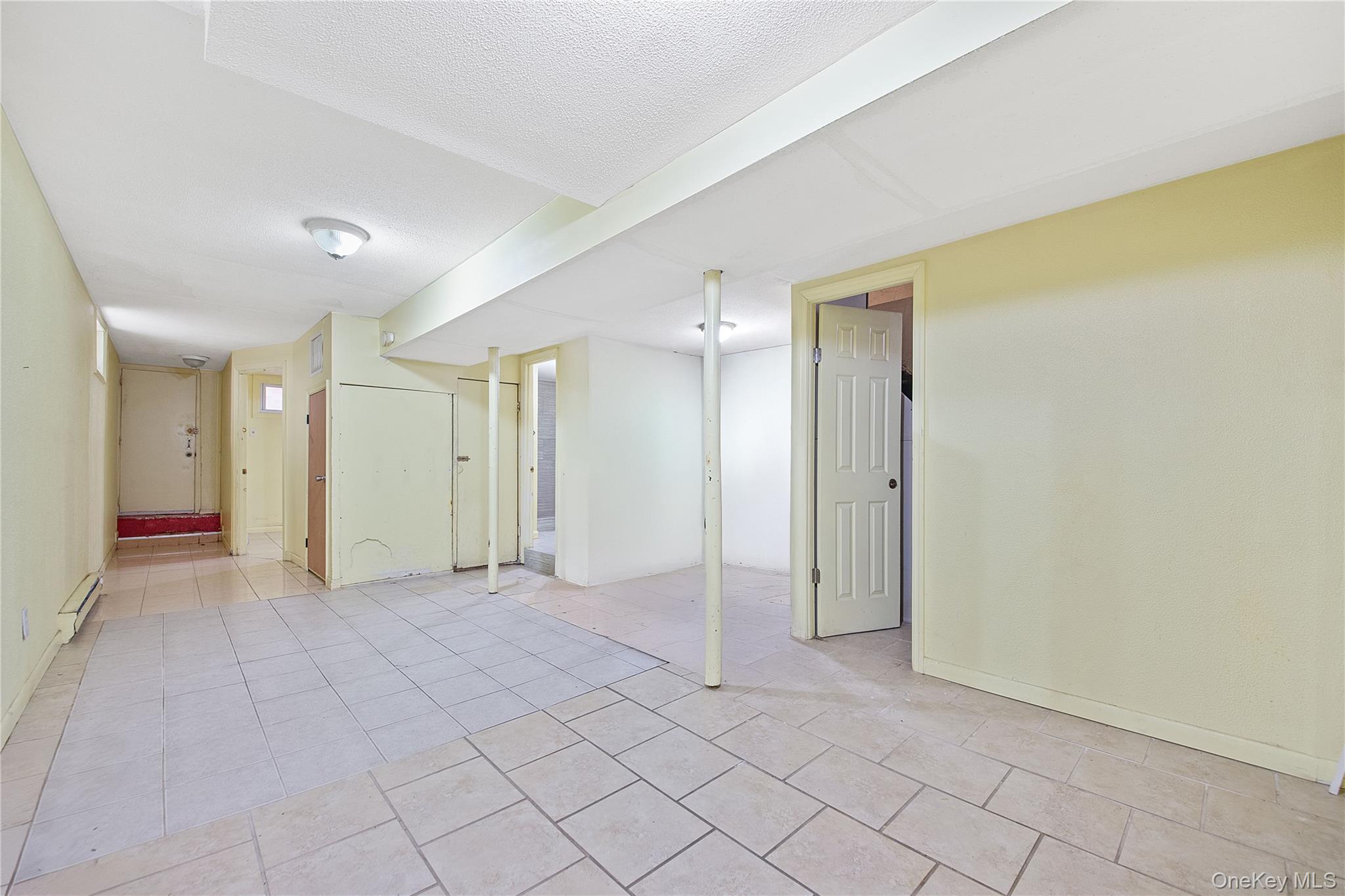 665 Nasby Place, Bayswater, NY 11691