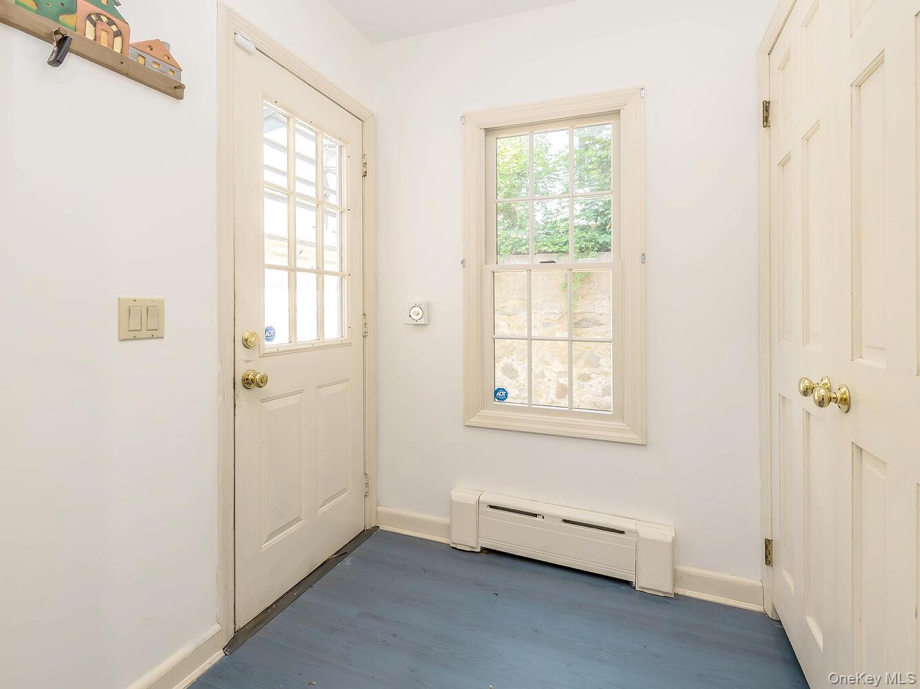 221 Manhasset Avenue, Manhasset, NY 11030