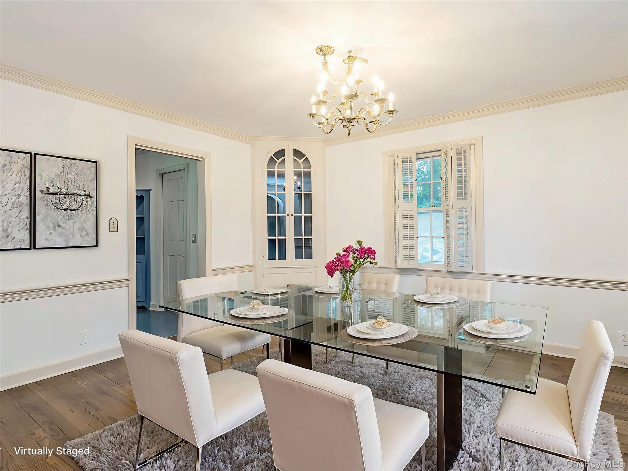 221 Manhasset Avenue, Manhasset, NY 11030