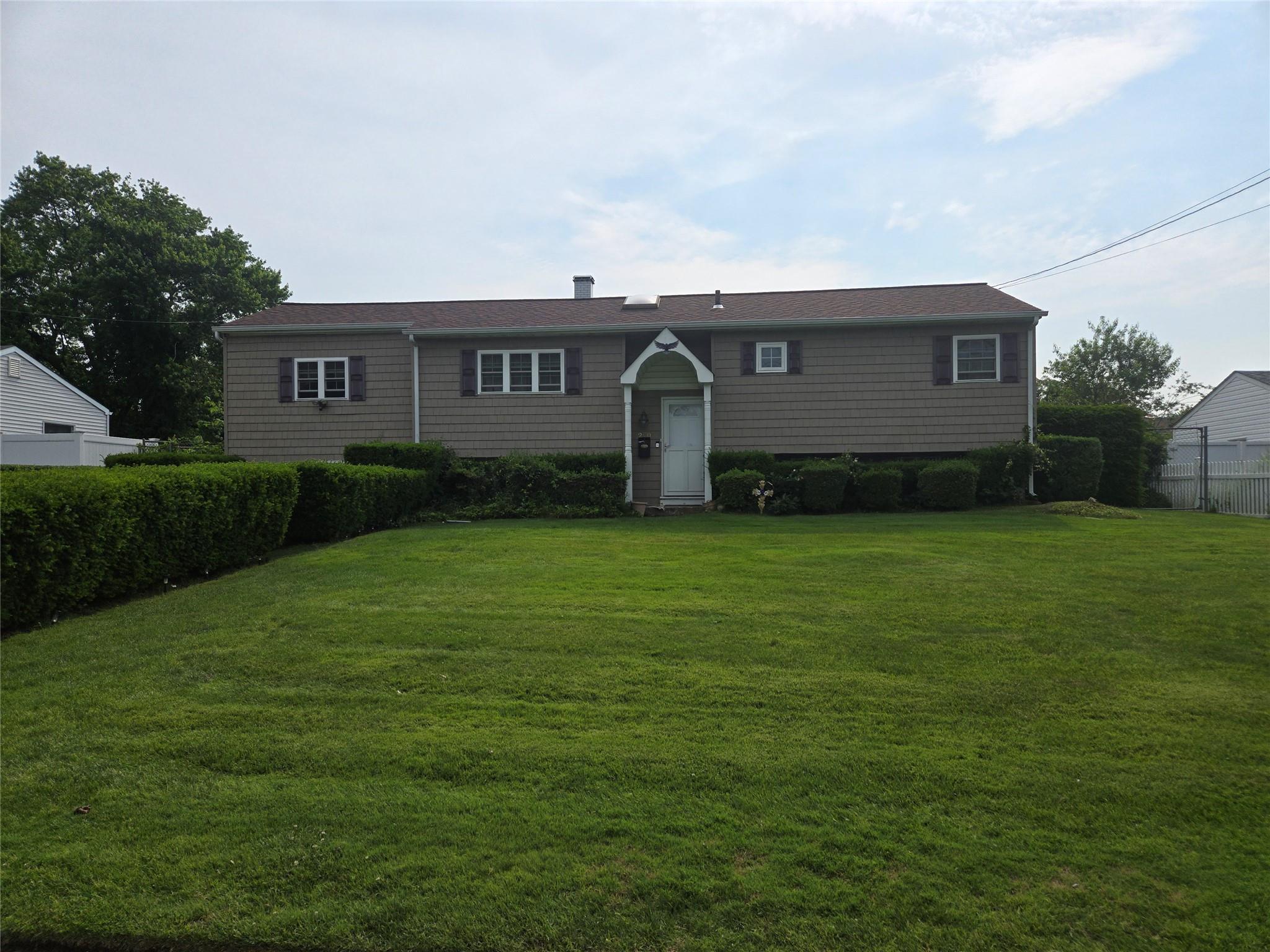 2805 Kane Avenue, Medford, NY 11763