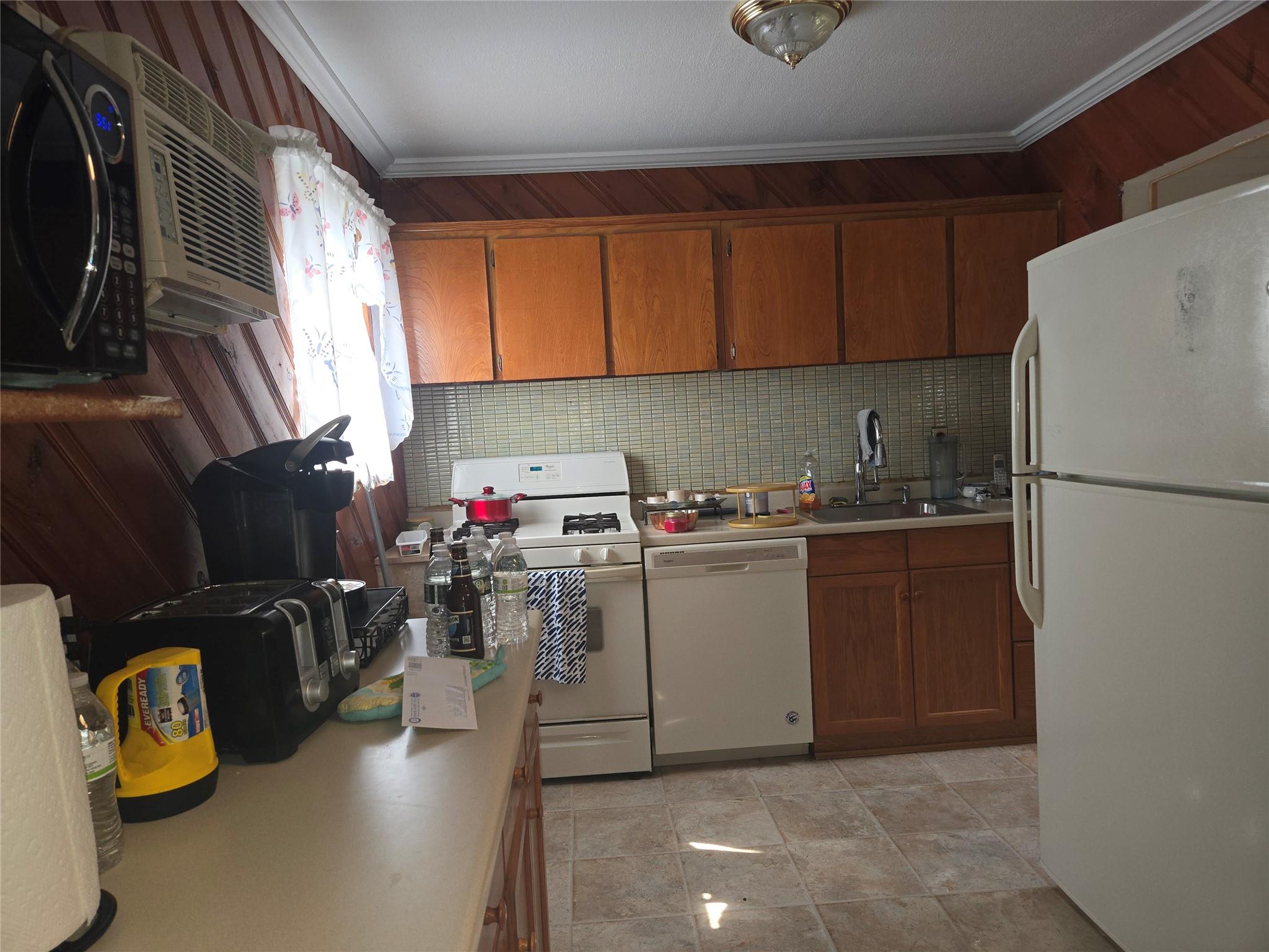 2805 Kane Avenue, Medford, NY 11763