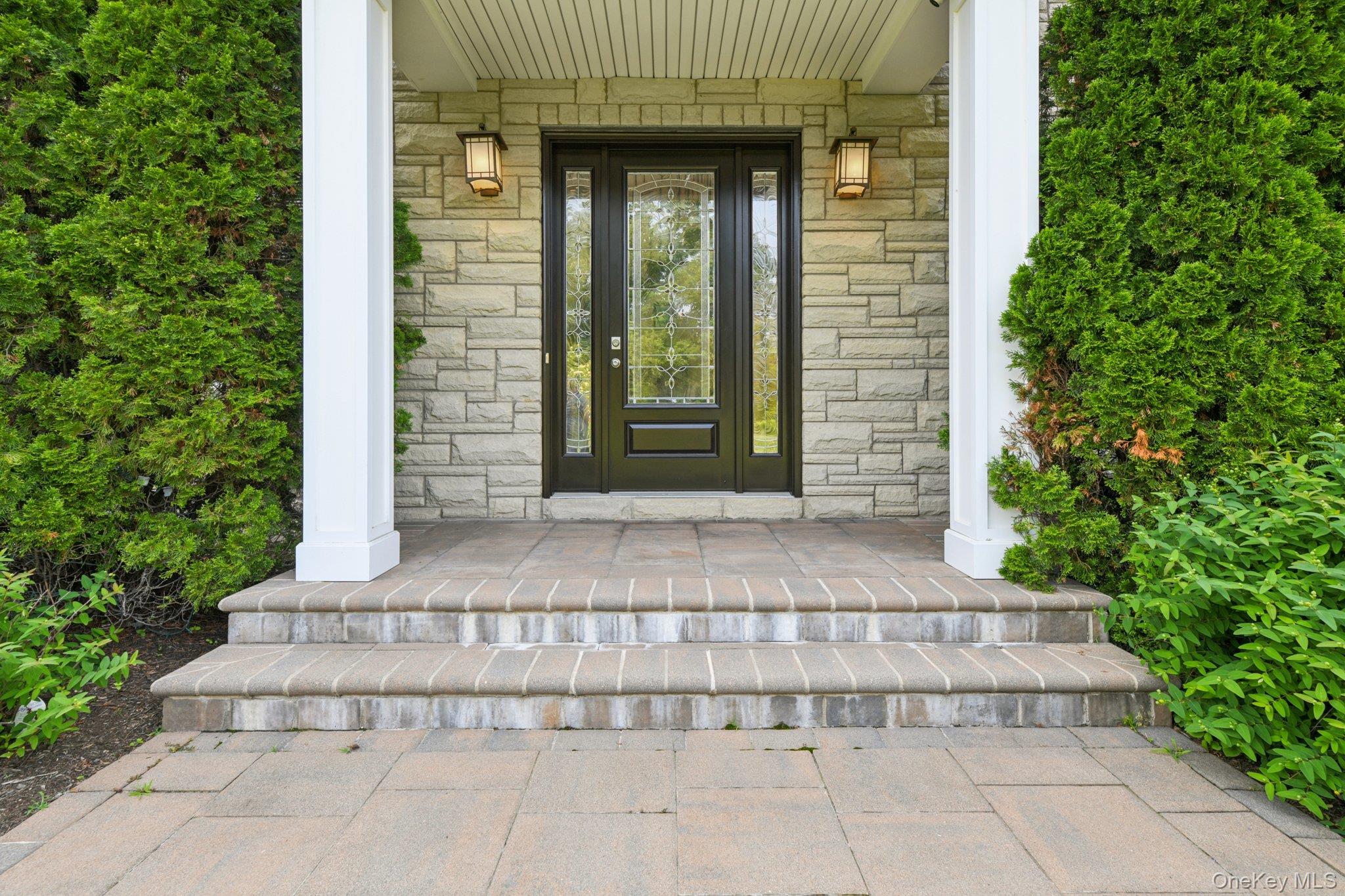 4 Celestial Court, Saint James, NY 11780