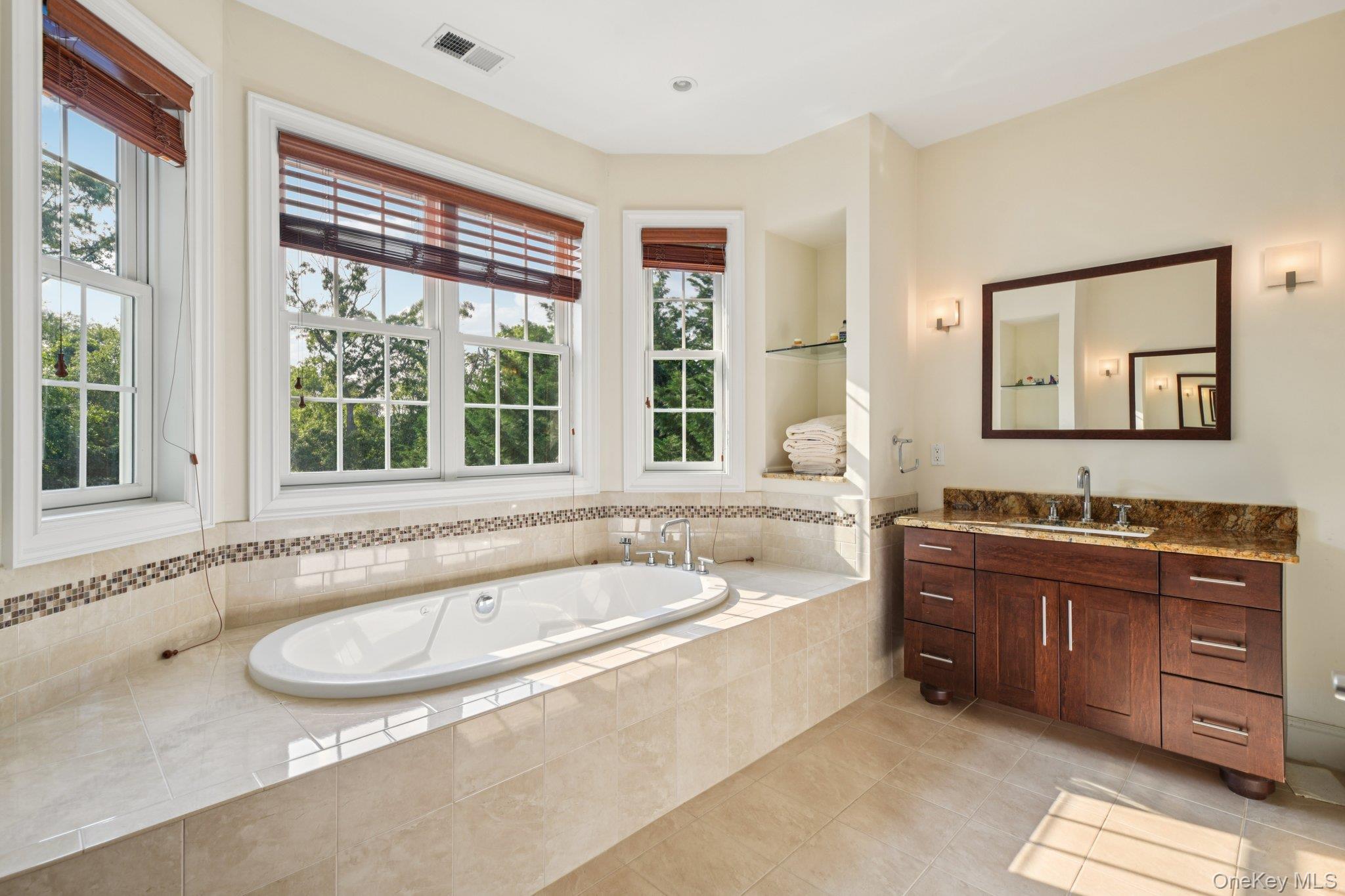 4 Celestial Court, Saint James, NY 11780