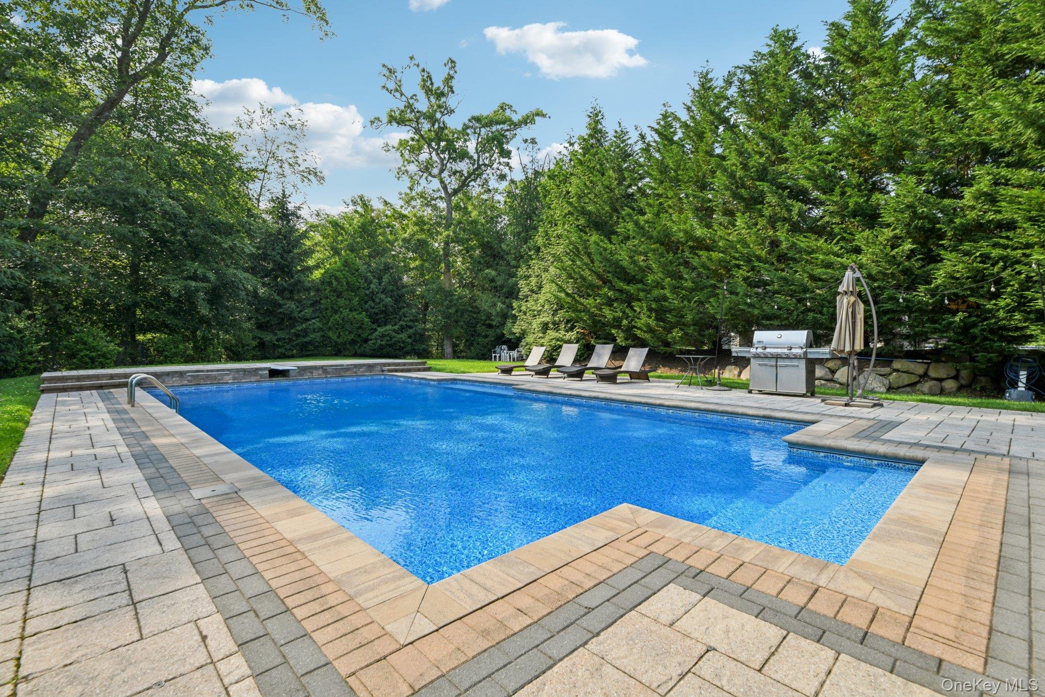 4 Celestial Court, Saint James, NY 11780