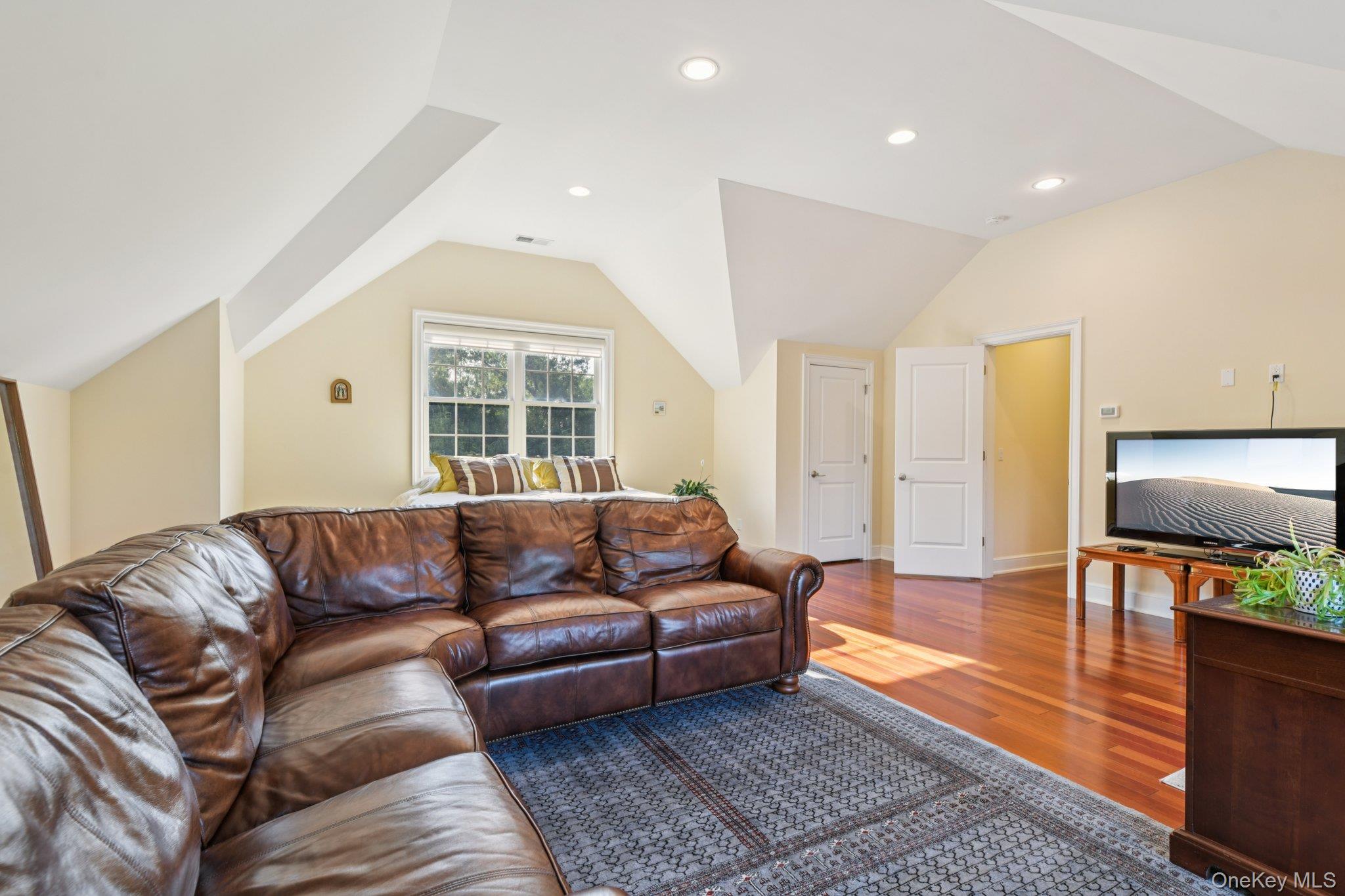 4 Celestial Court, Saint James, NY 11780