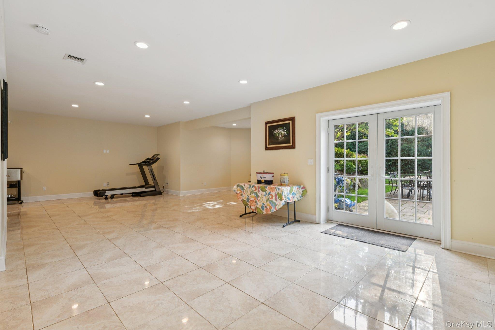 4 Celestial Court, Saint James, NY 11780