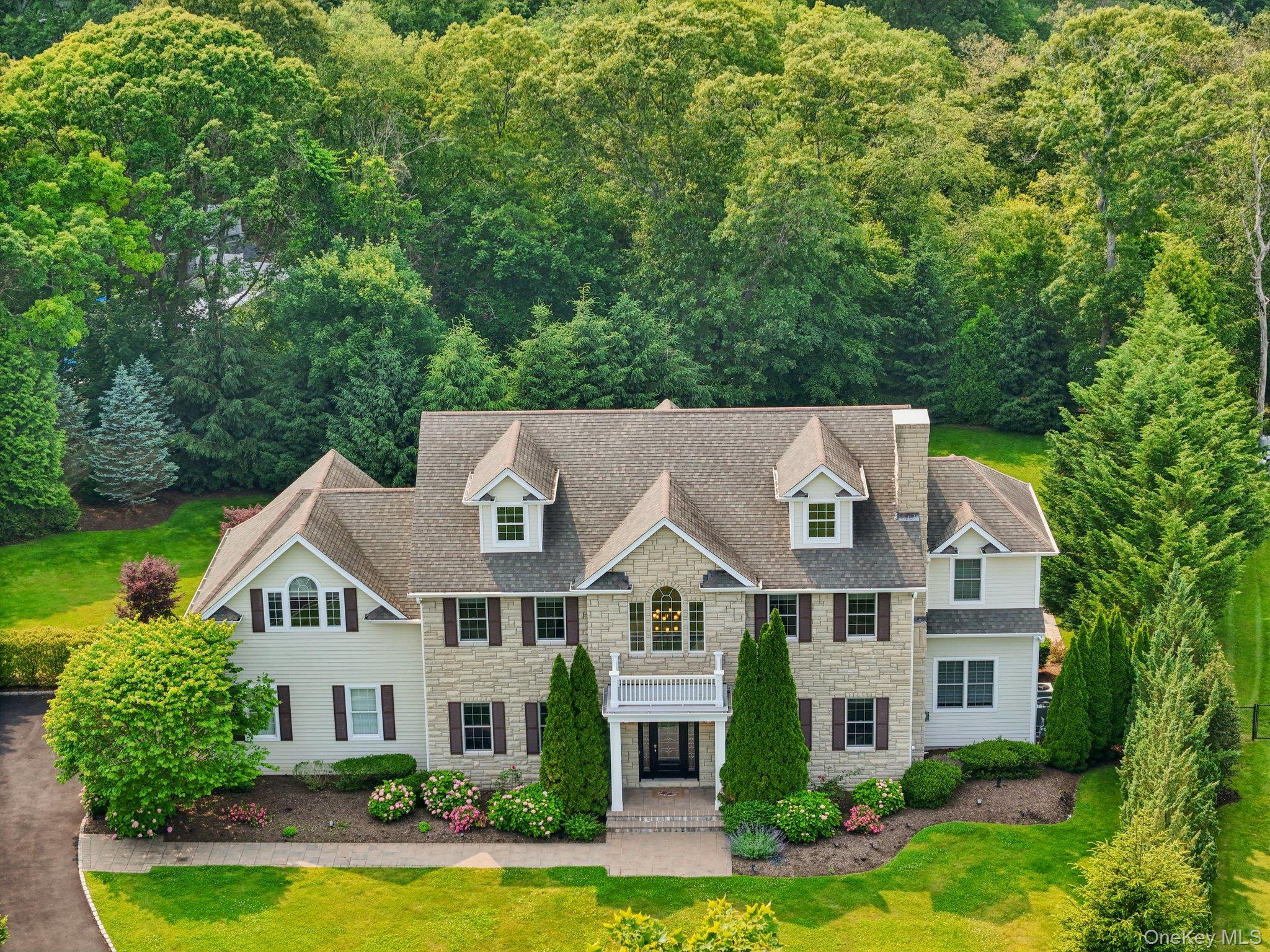 4 Celestial Court, Saint James, NY 11780