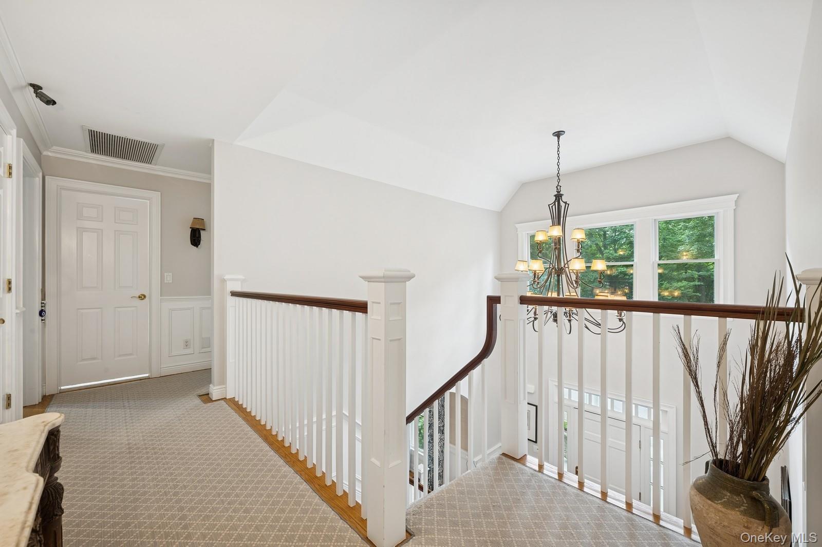 95 Huntington Bay Road, Huntington, NY 11743