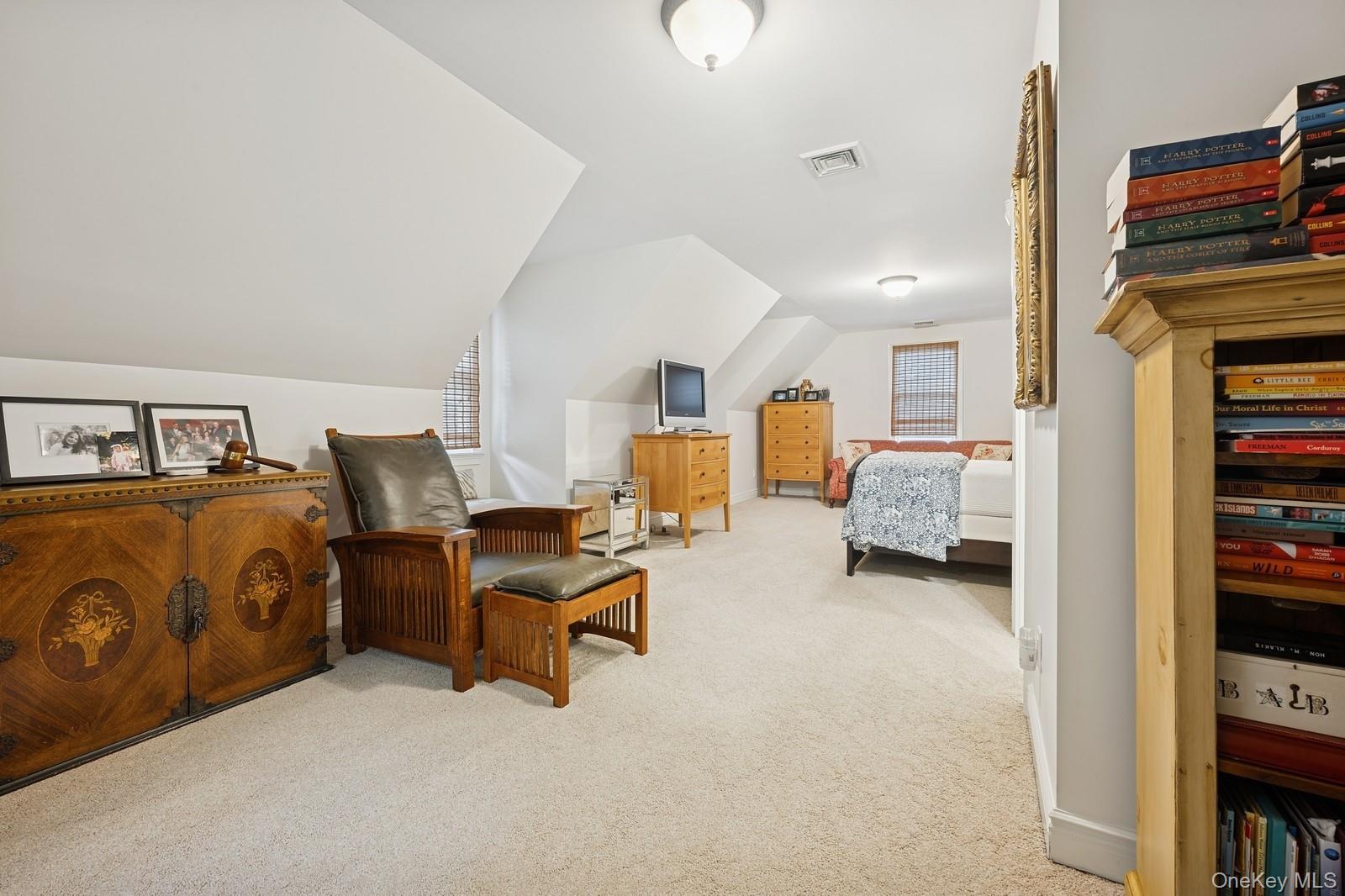 95 Huntington Bay Road, Huntington, NY 11743