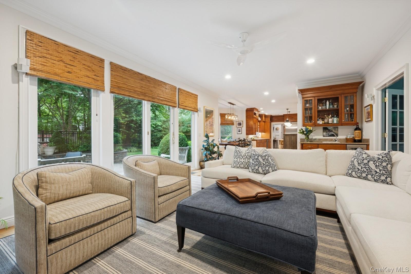 95 Huntington Bay Road, Huntington, NY 11743