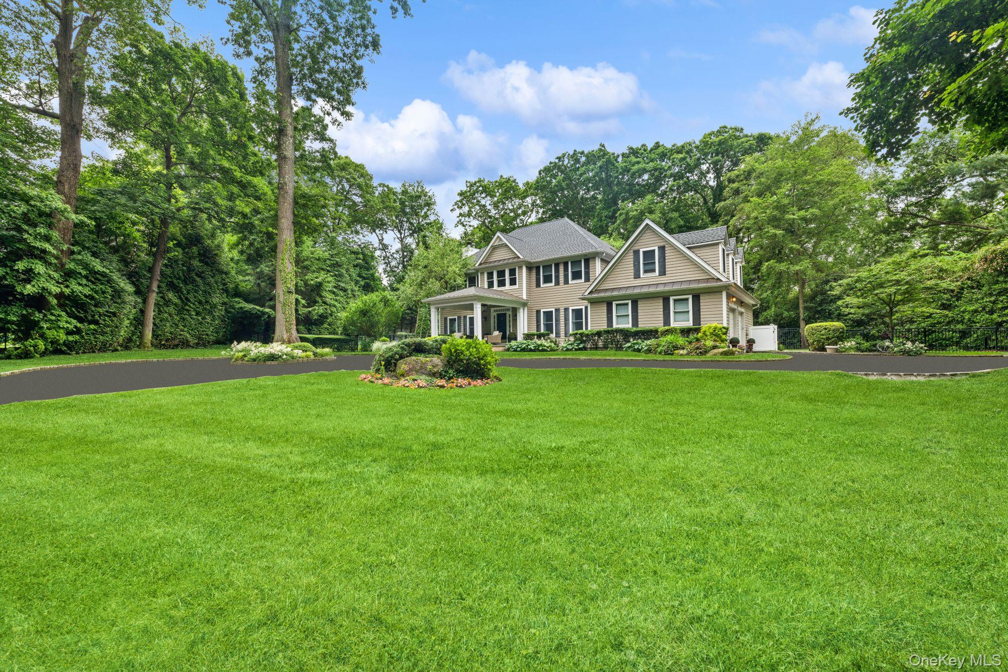 95 Huntington Bay Road, Huntington, NY 11743