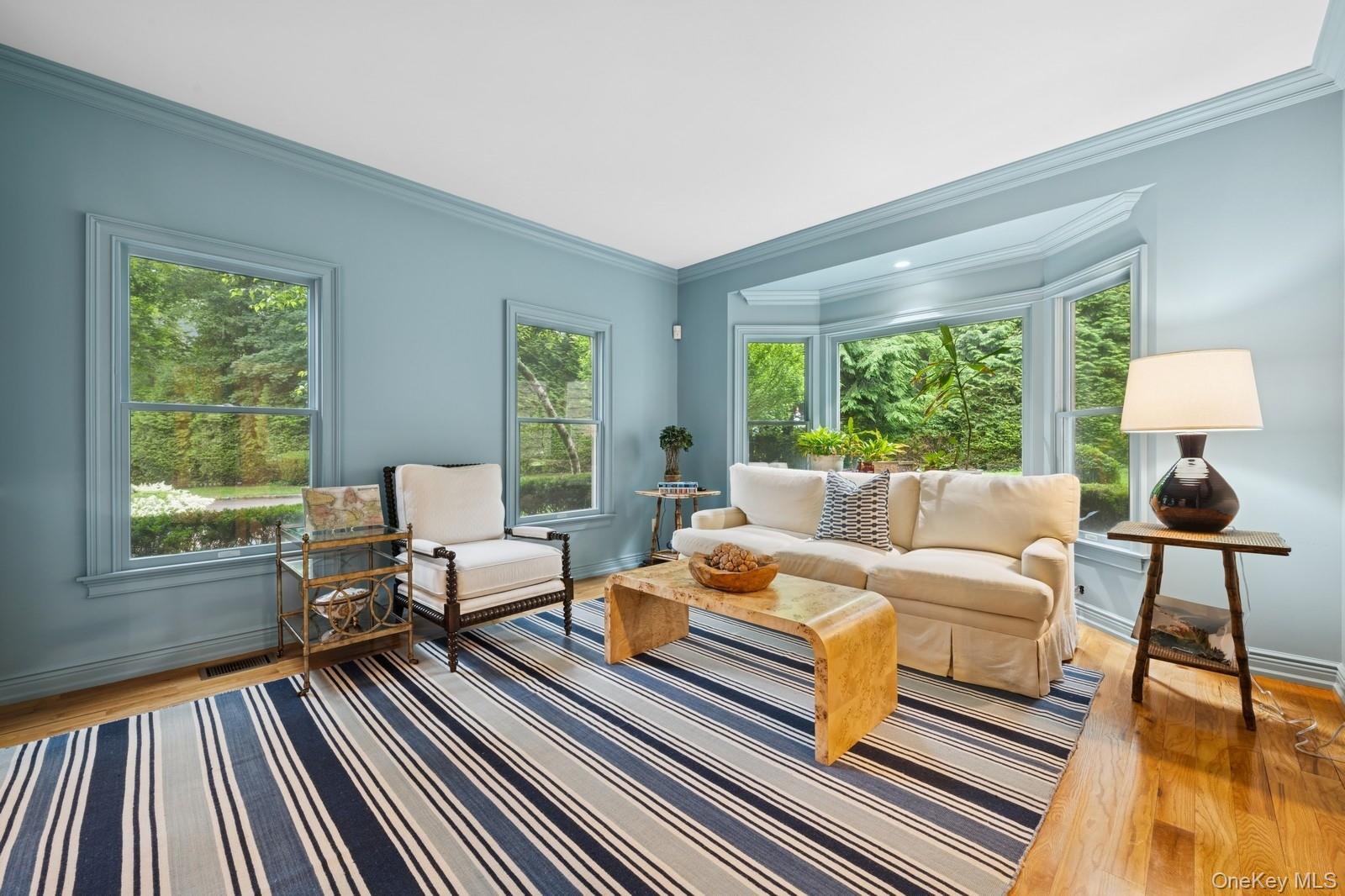 95 Huntington Bay Road, Huntington, NY 11743