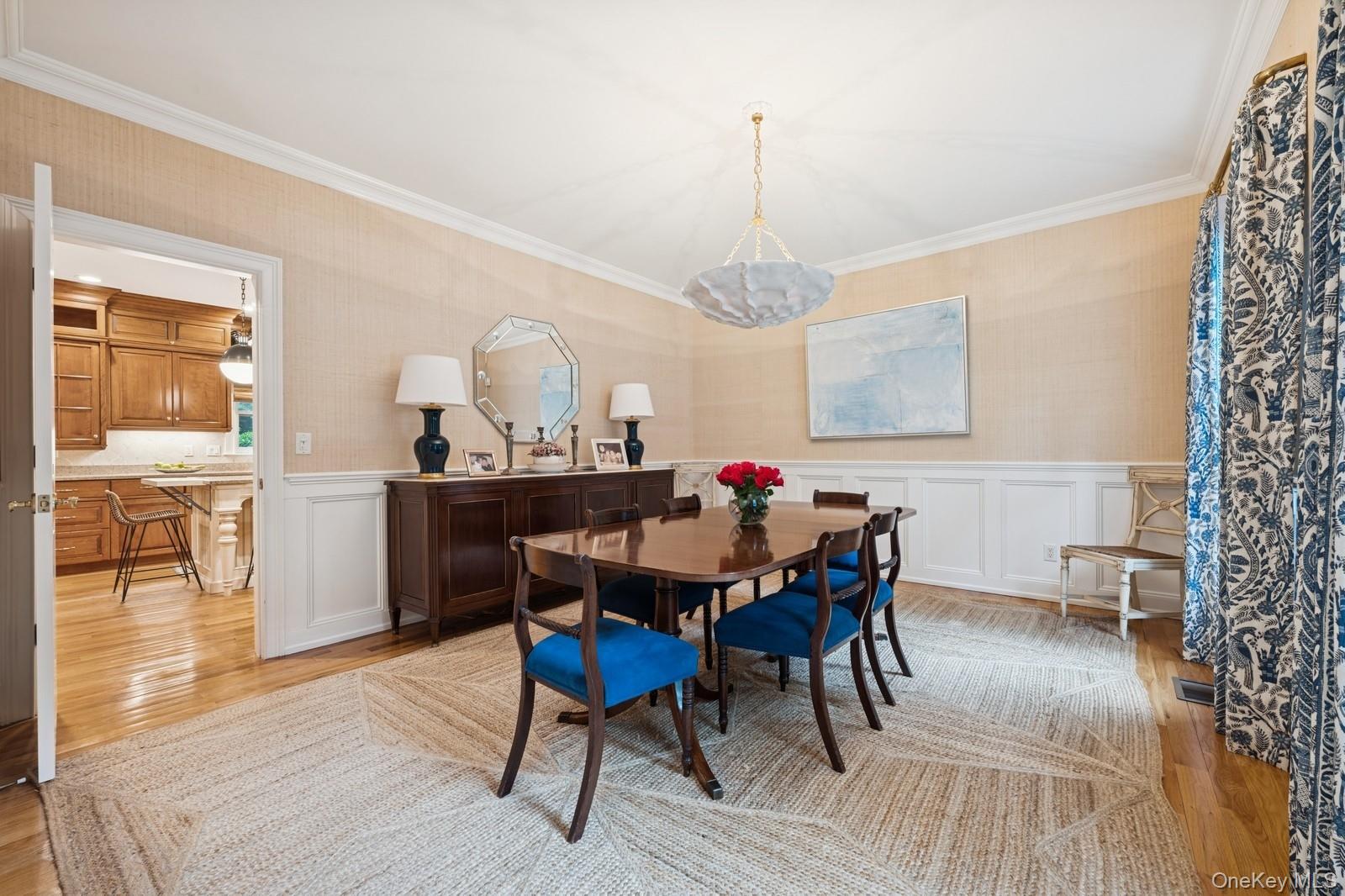 95 Huntington Bay Road, Huntington, NY 11743