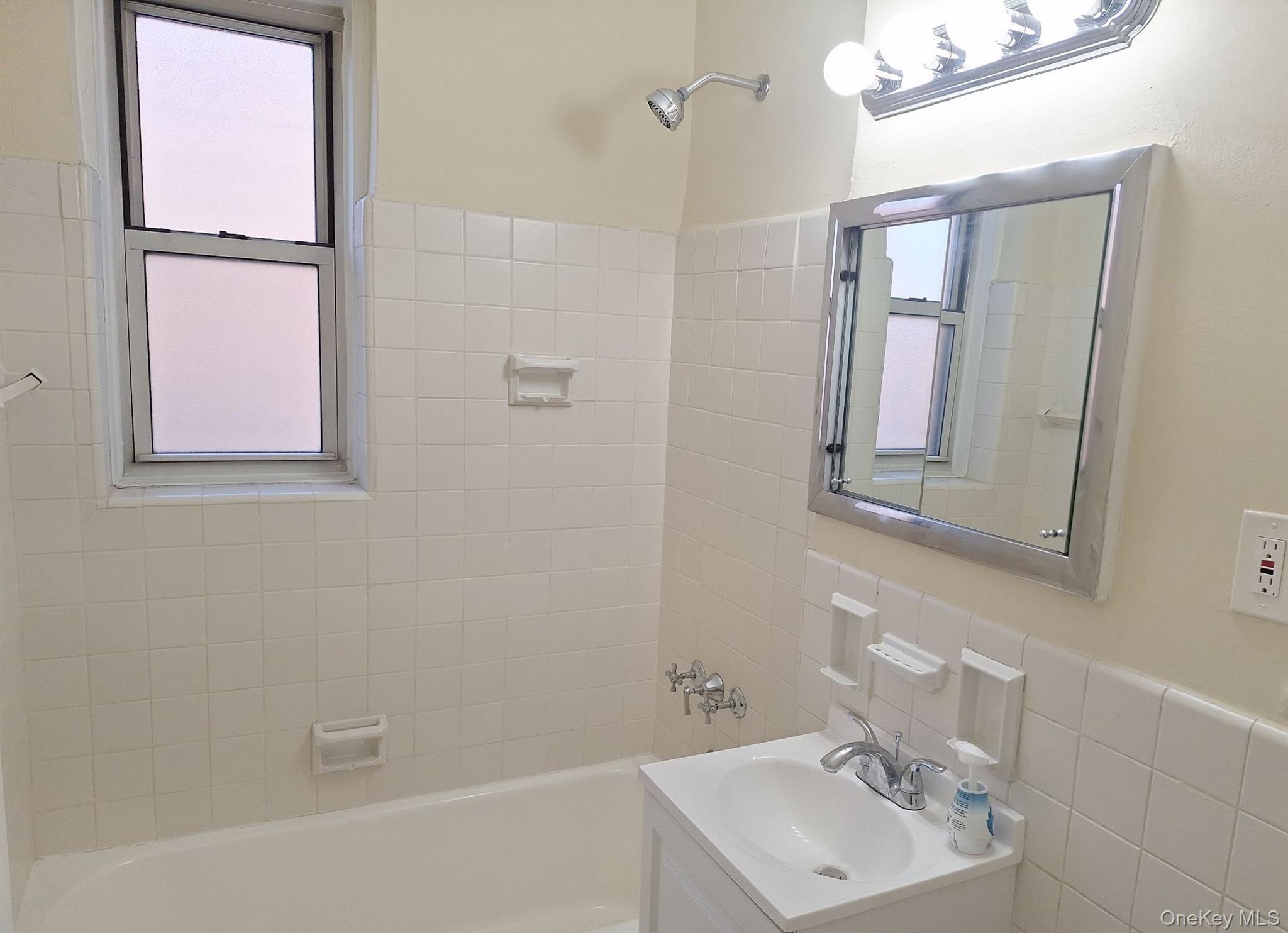 3475 Greystone Avenue # 7E, Bronx, NY 10463