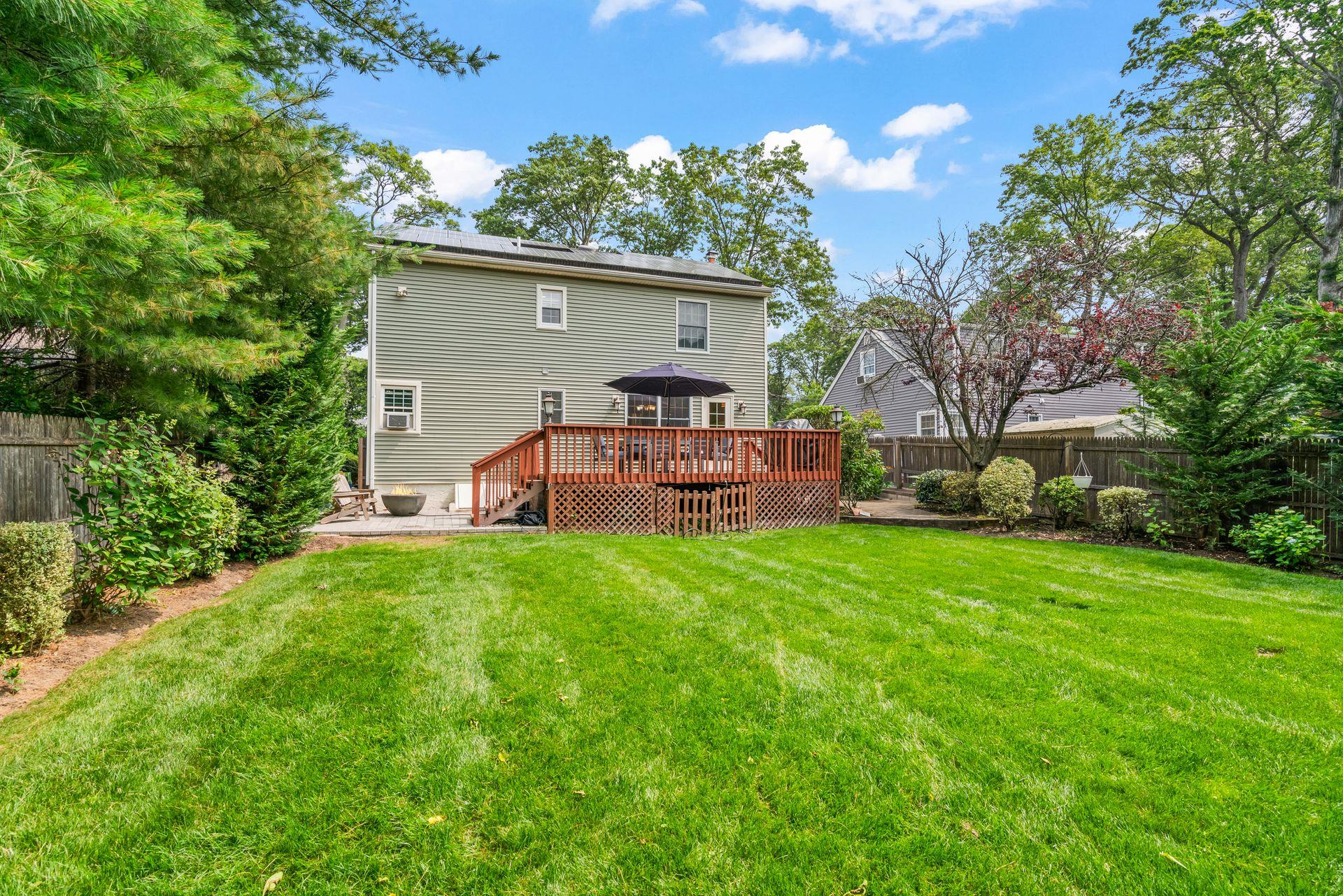 20 Leeds Street, South Huntington, NY 11746