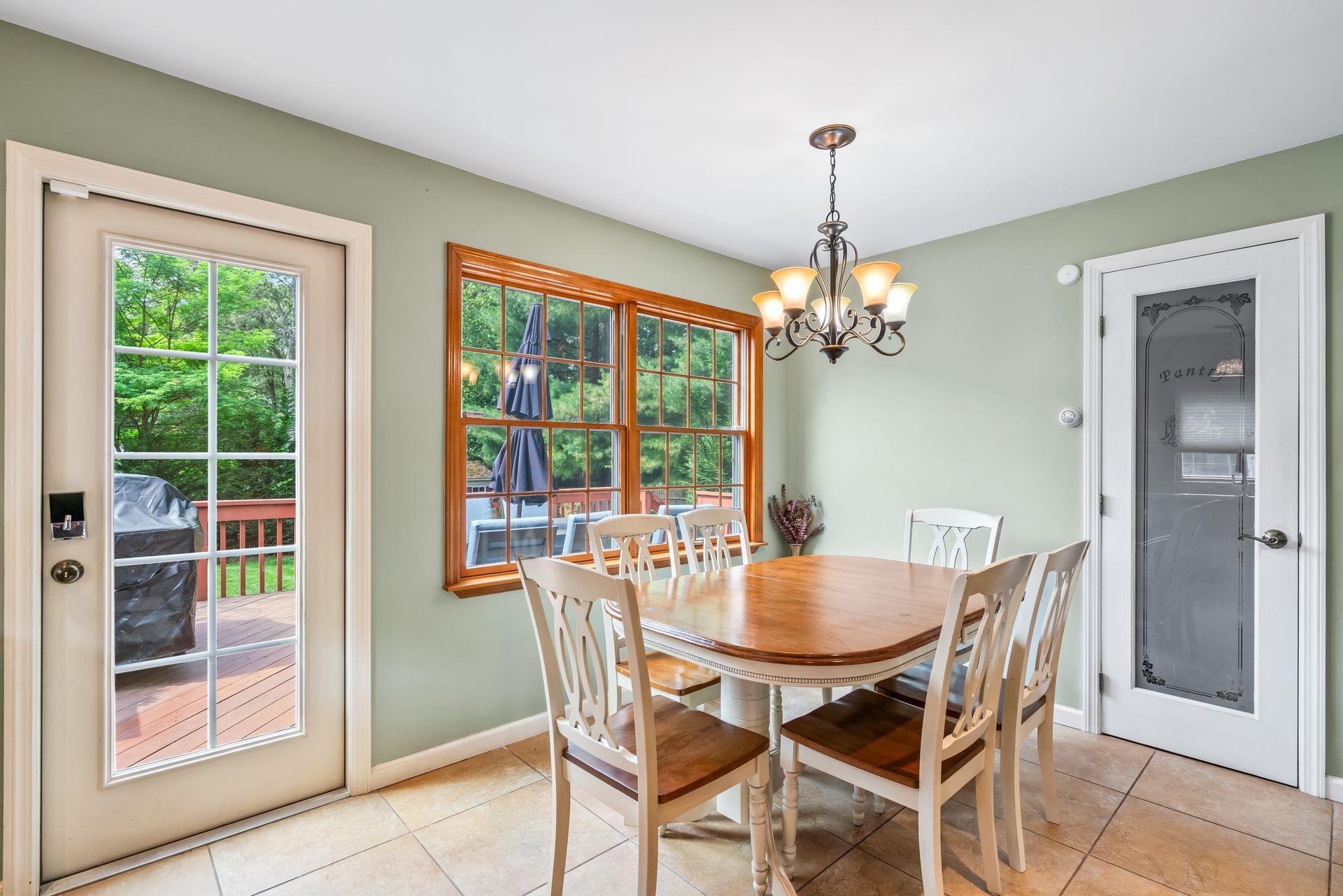 20 Leeds Street, South Huntington, NY 11746