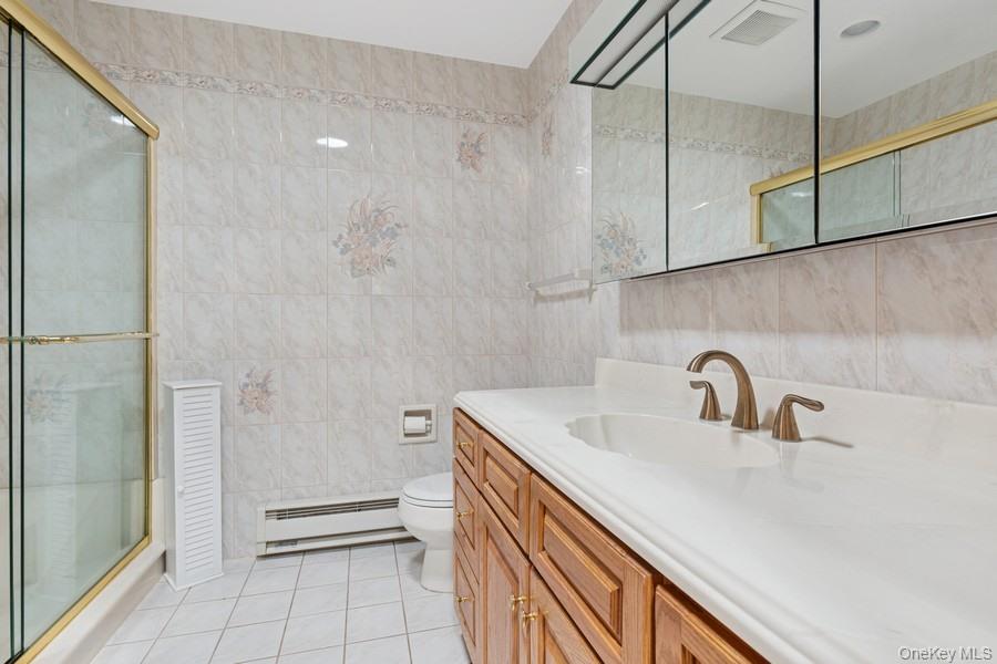 96 Enfield Court # B, Ridge, NY 11961