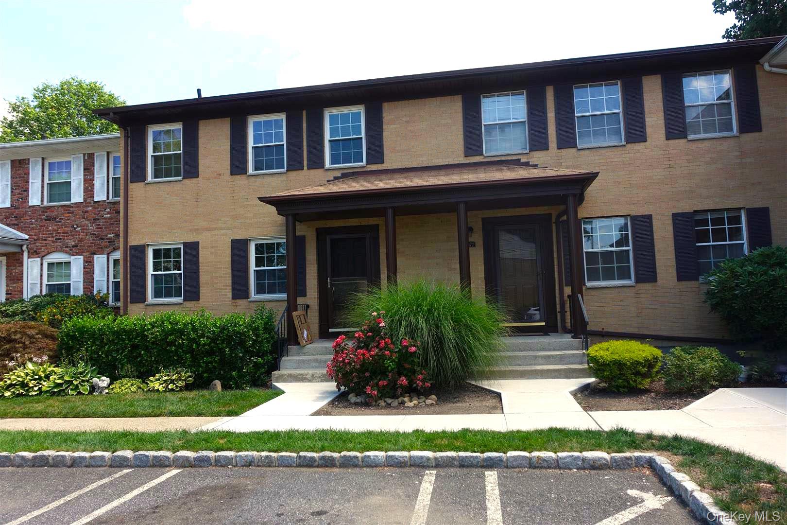 572 Lenape Court, Suffern, NY 10901