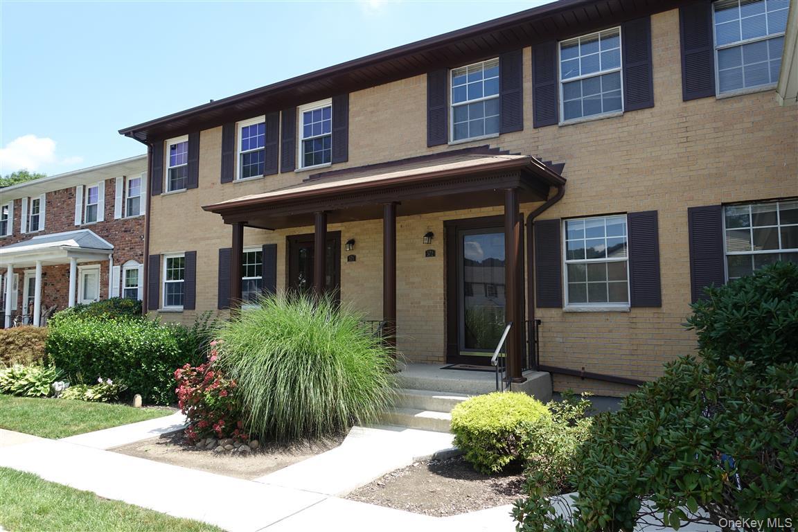 572 Lenape Court, Suffern, NY 10901