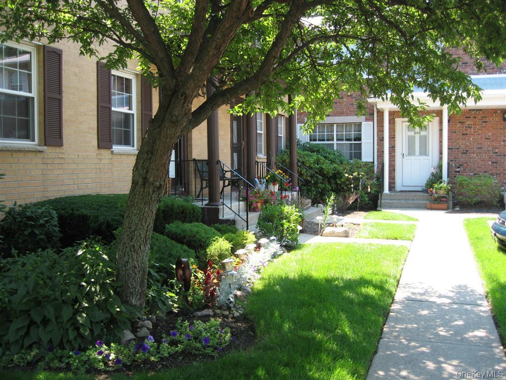 572 Lenape Court, Suffern, NY 10901