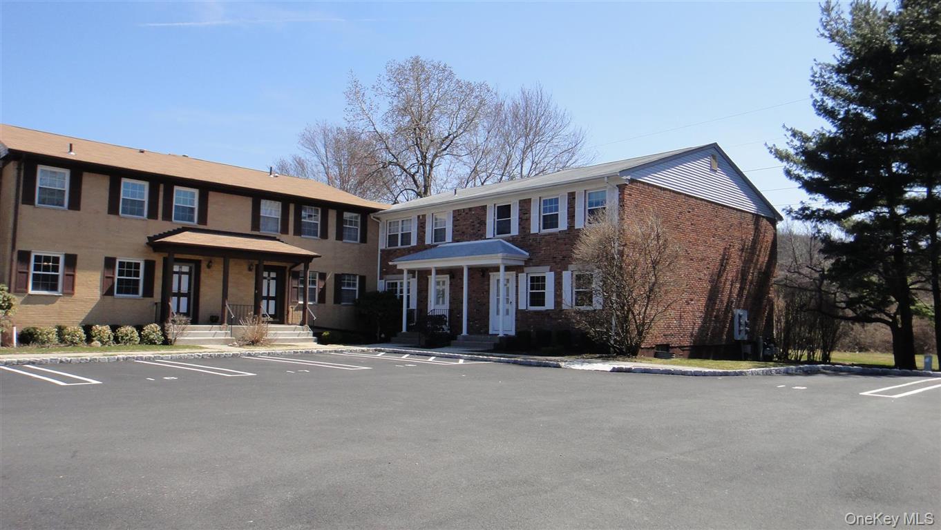 572 Lenape Court, Suffern, NY 10901