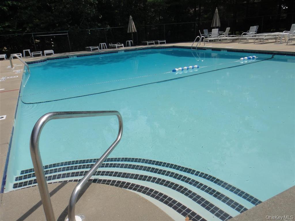 572 Lenape Court, Suffern, NY 10901