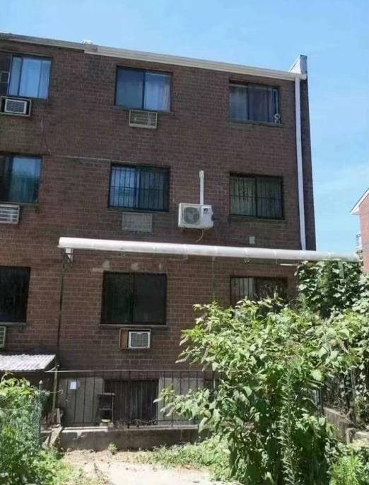 31-41 Linden Place, Flushing, NY 11354