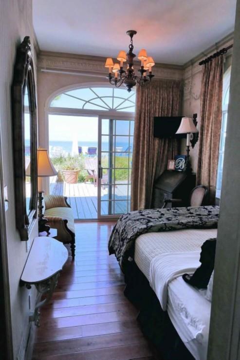 33 Bayview Walk, Cherry Grove, NY 11782