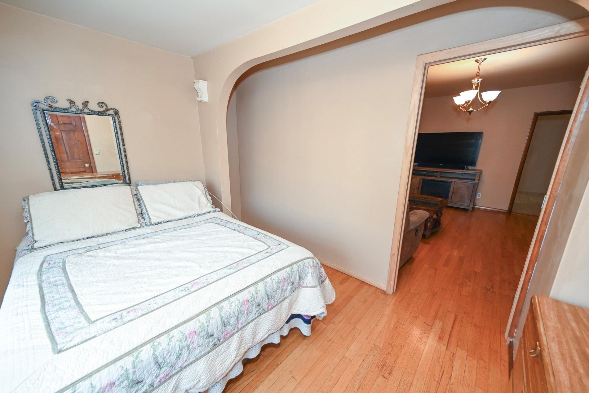 5920 69th Place, Maspeth, NY 11378