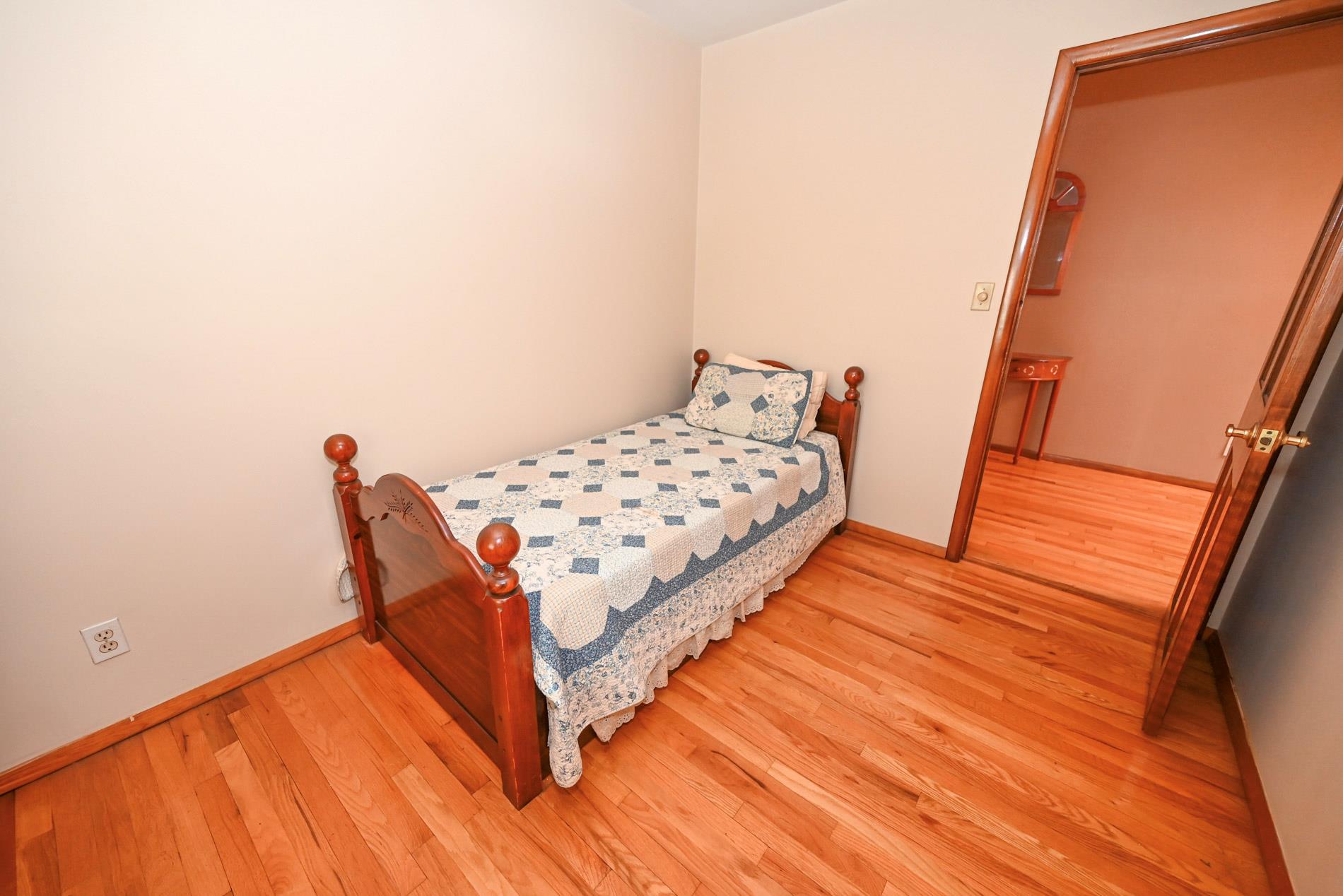 5920 69th Place, Maspeth, NY 11378