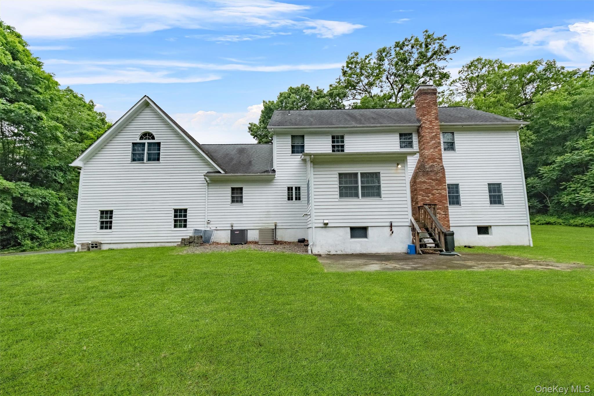 16 Apple Summit Lane, Lagrangeville, NY 12540